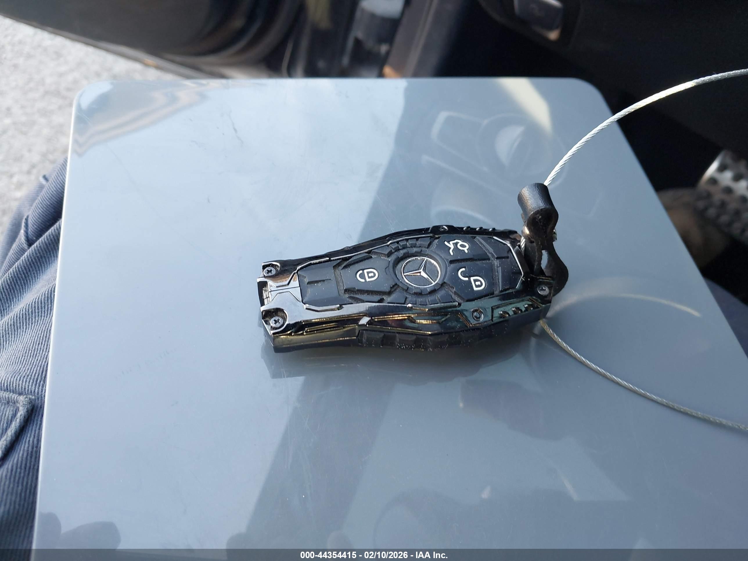 MERCEDES-BENZ C image 11