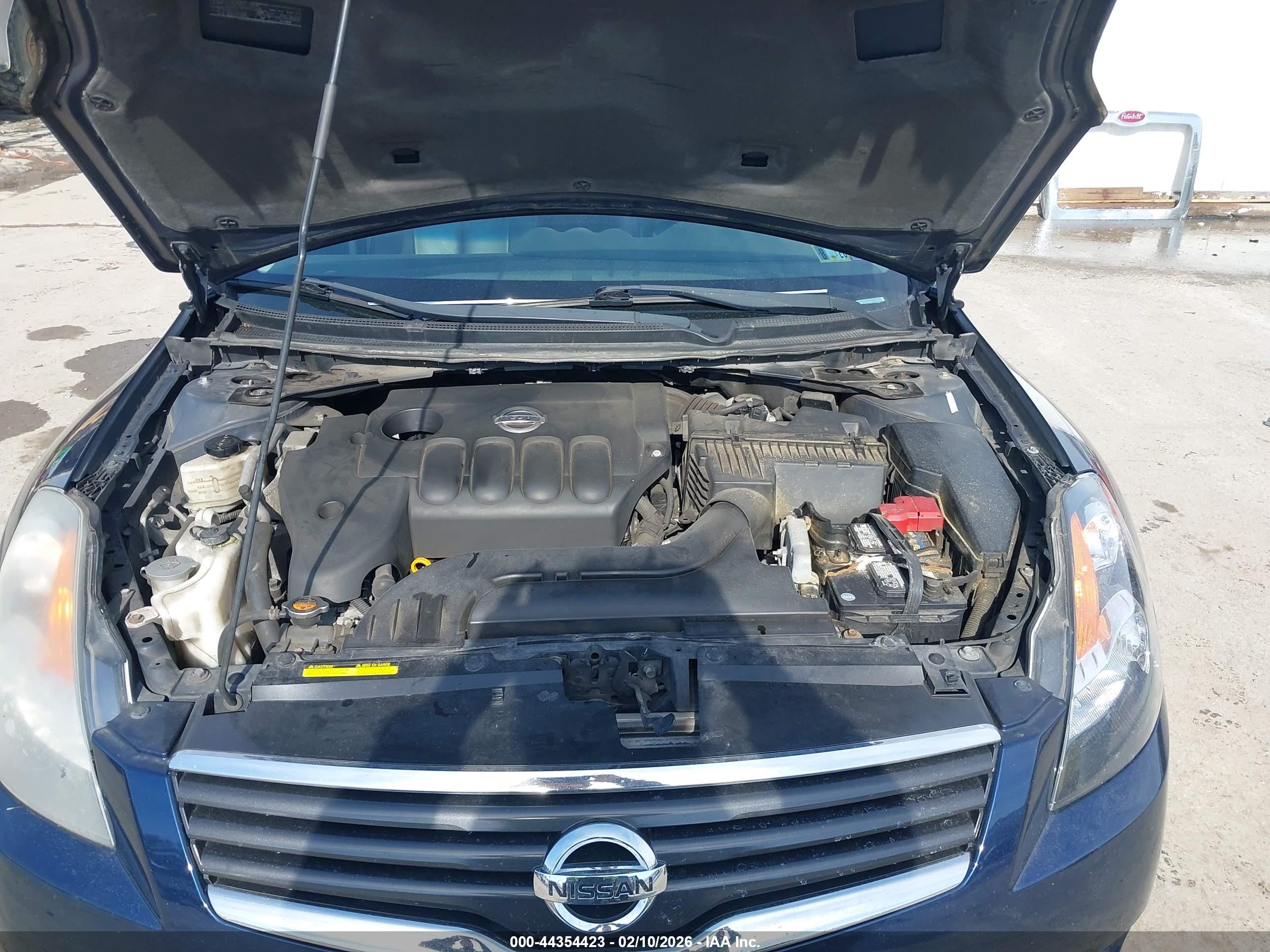 NISSAN ALTIMA image 10