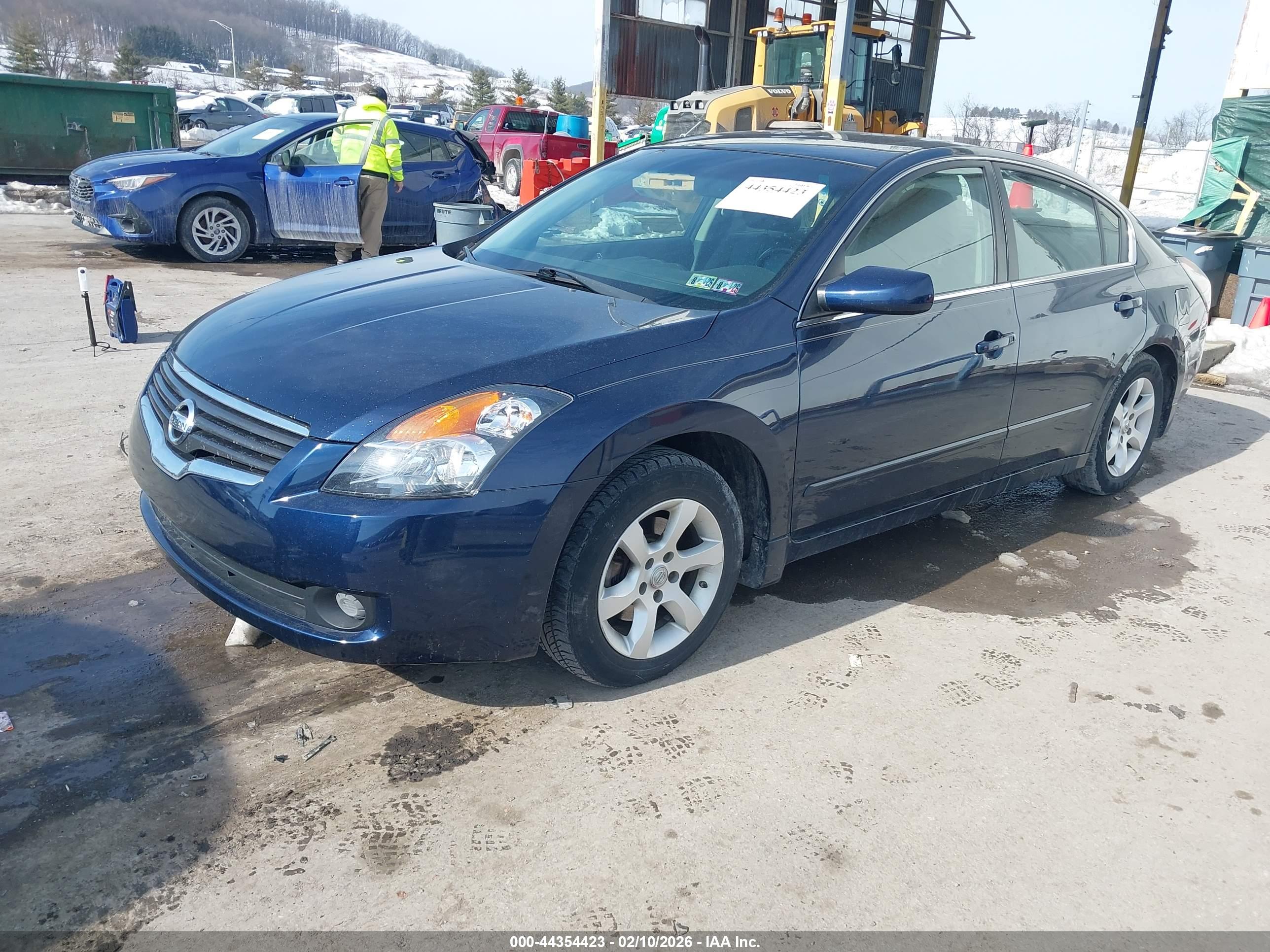 NISSAN ALTIMA image 2