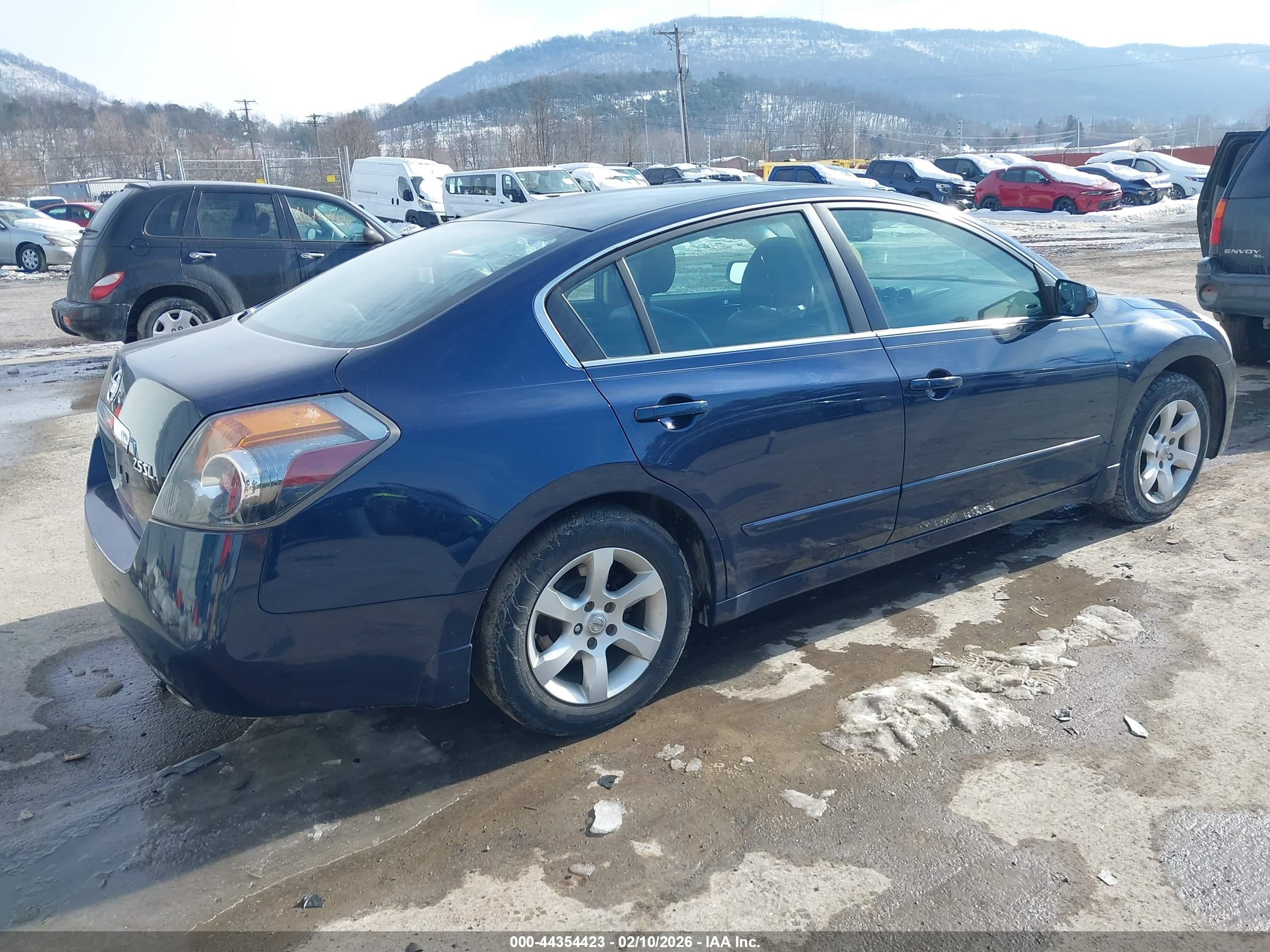 NISSAN ALTIMA image 4