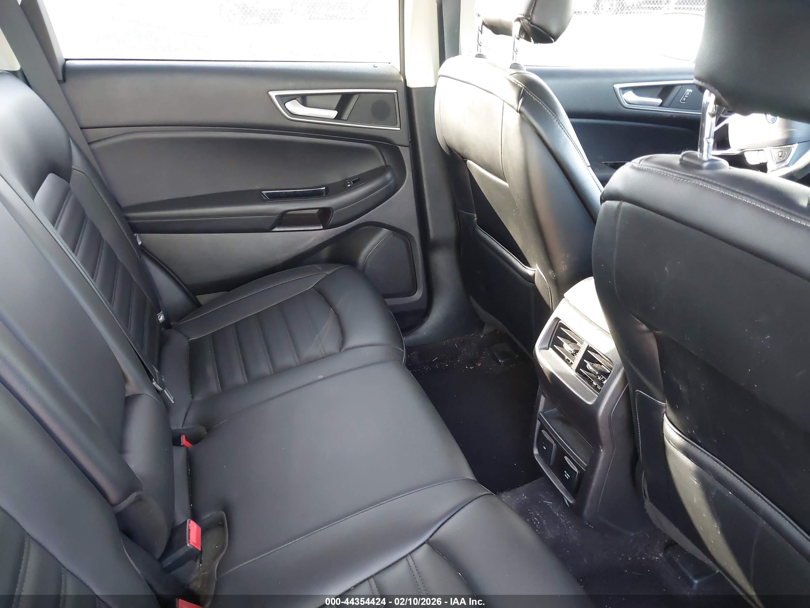 FORD EDGE image 8