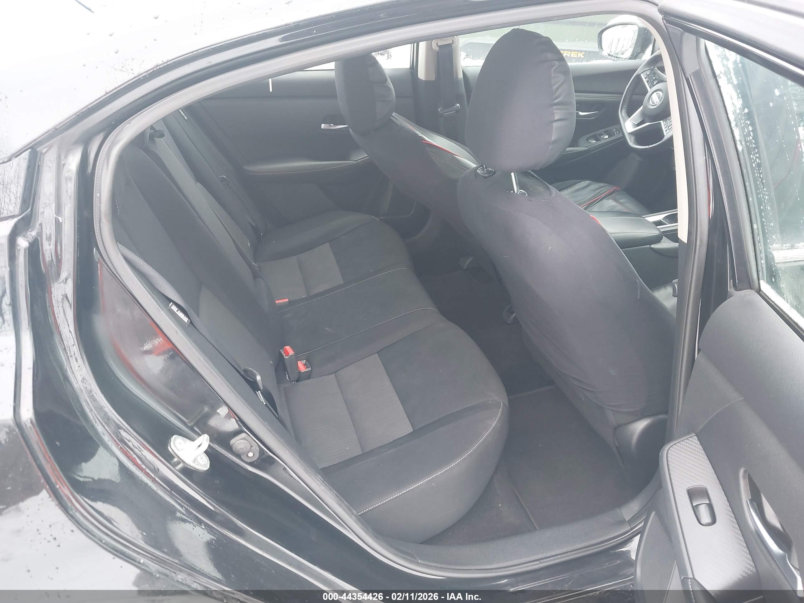NISSAN SENTRA image 8