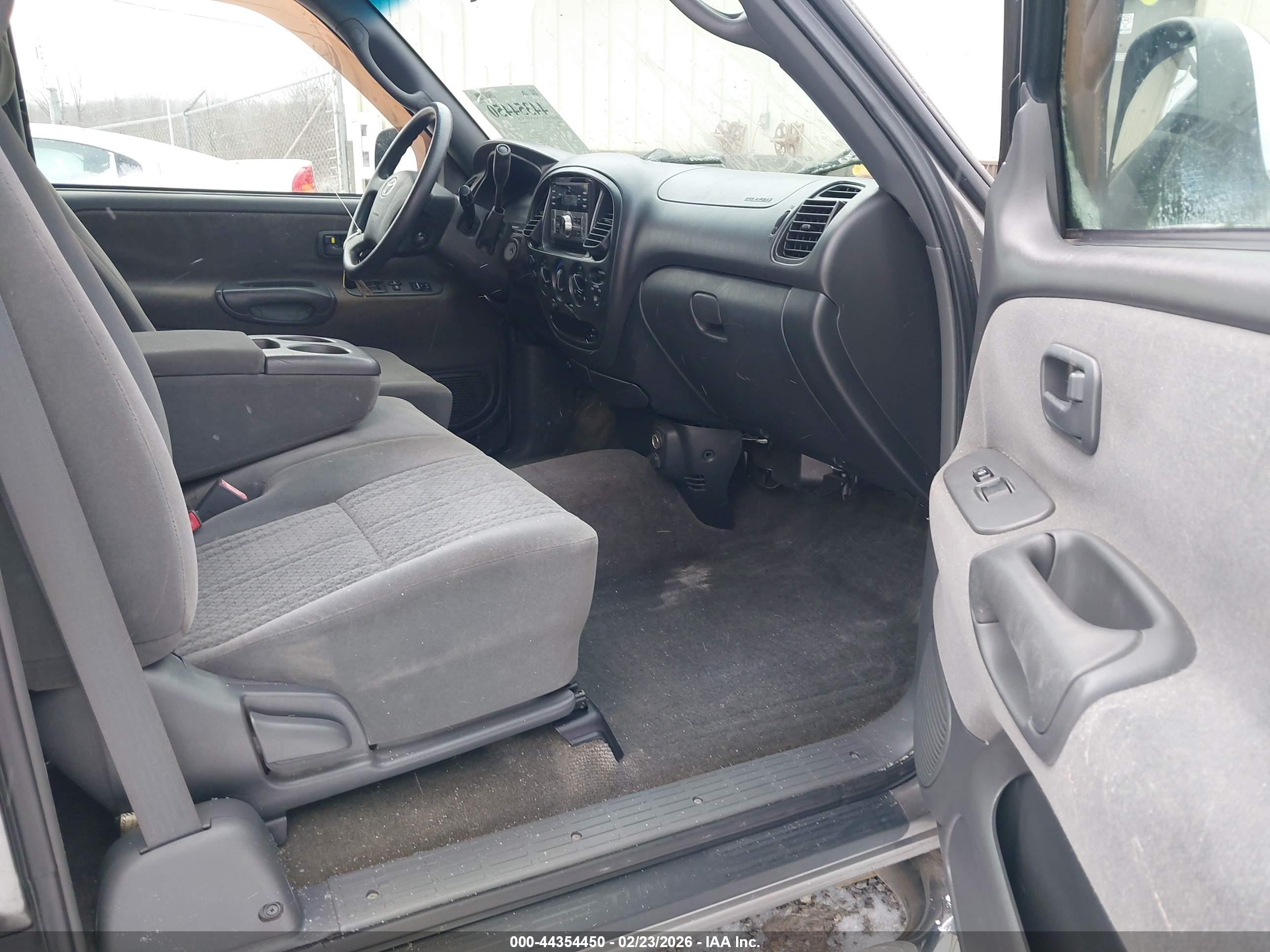 TOYOTA TUNDRA image 5