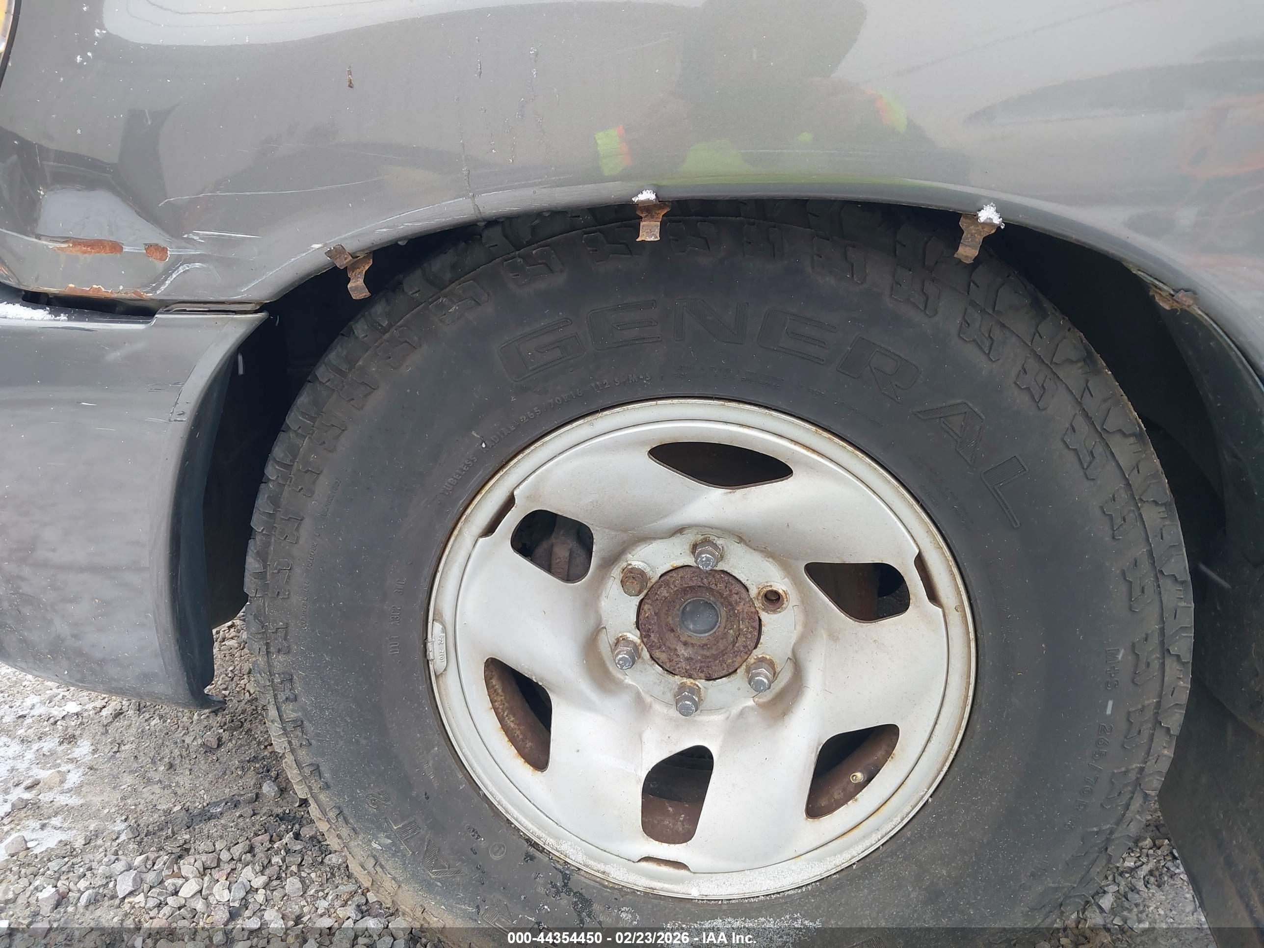 TOYOTA TUNDRA image 6