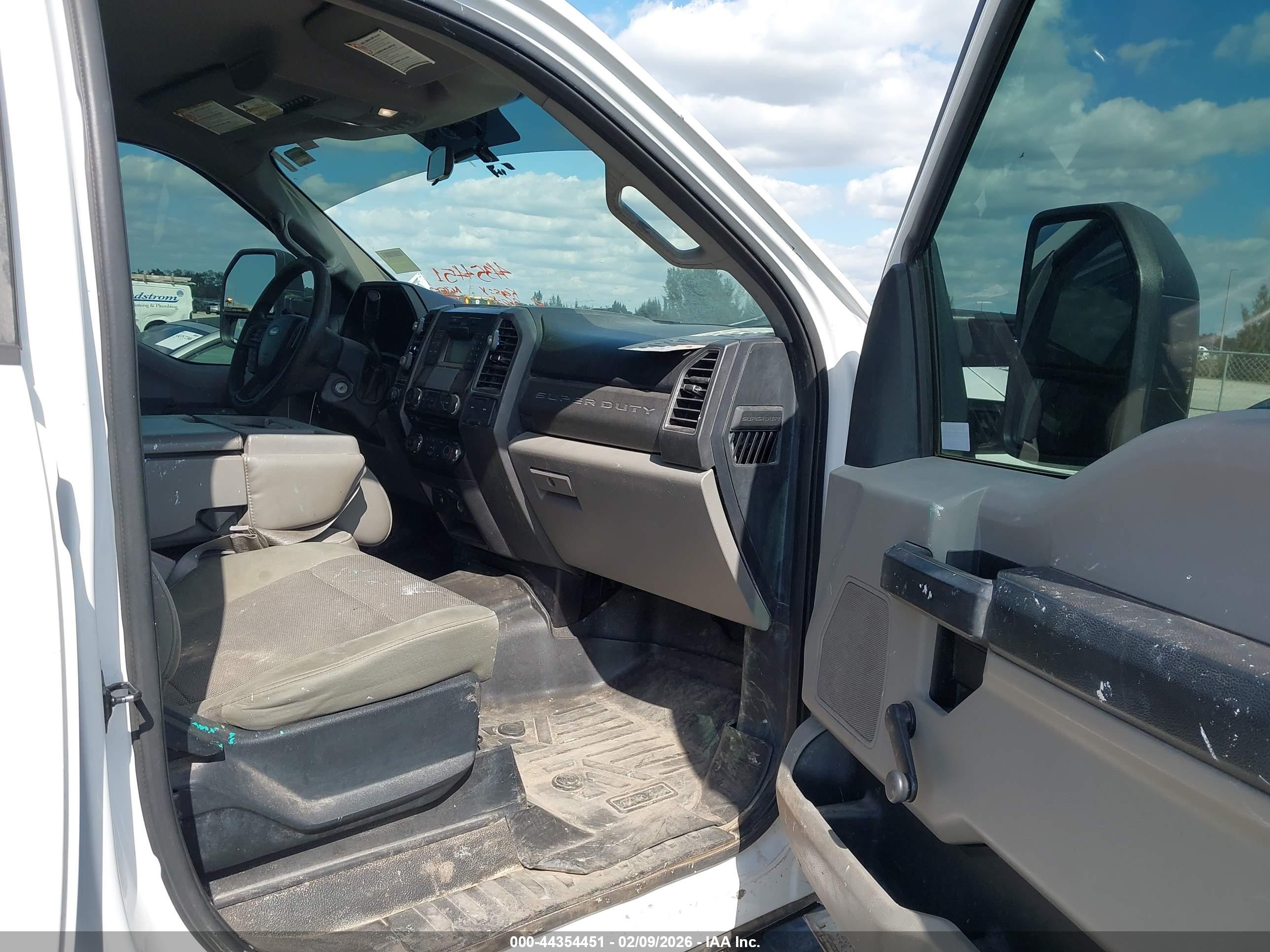 FORD F-250 image 5