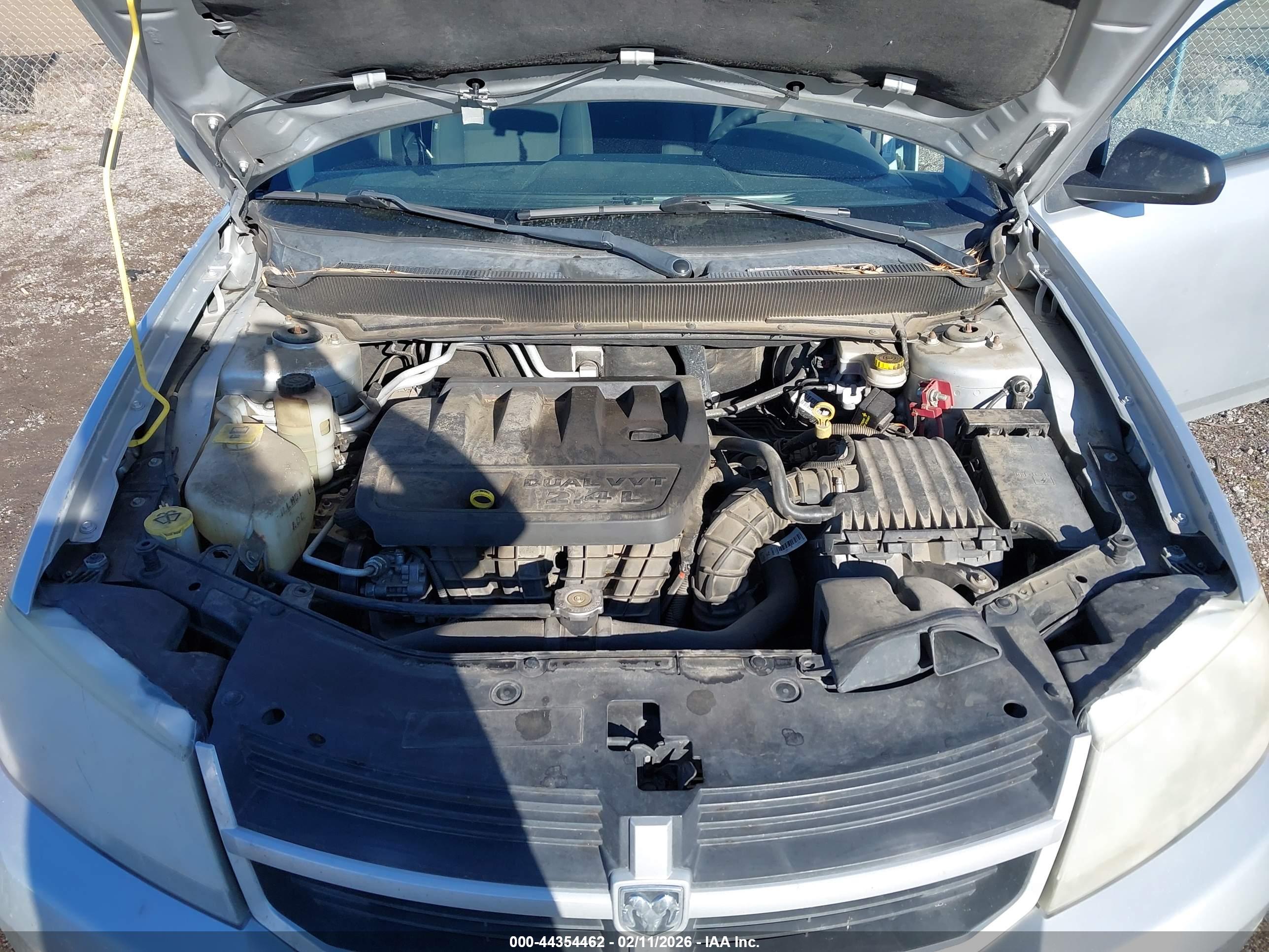 DODGE AVENGER image 10