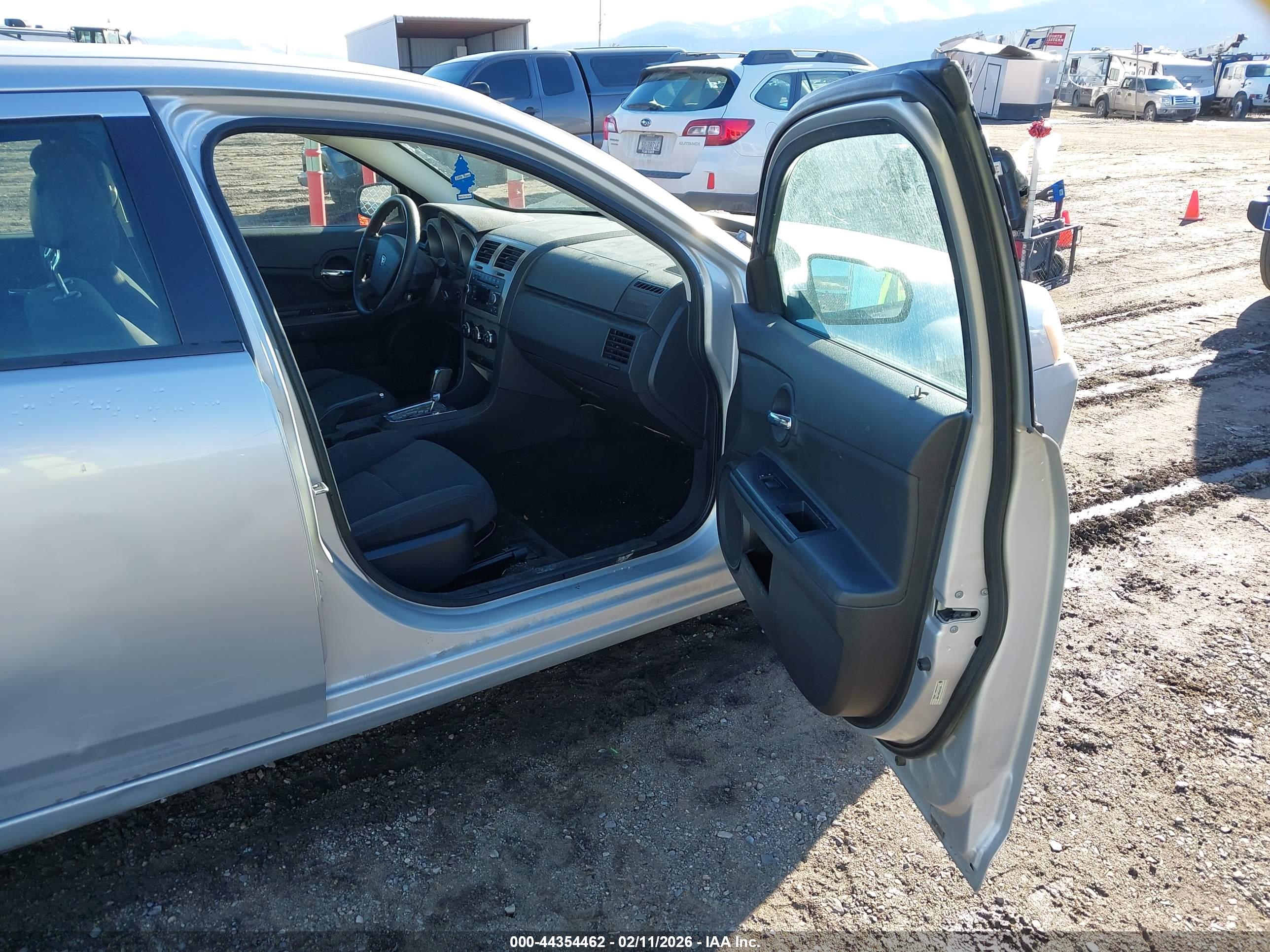 DODGE AVENGER image 5