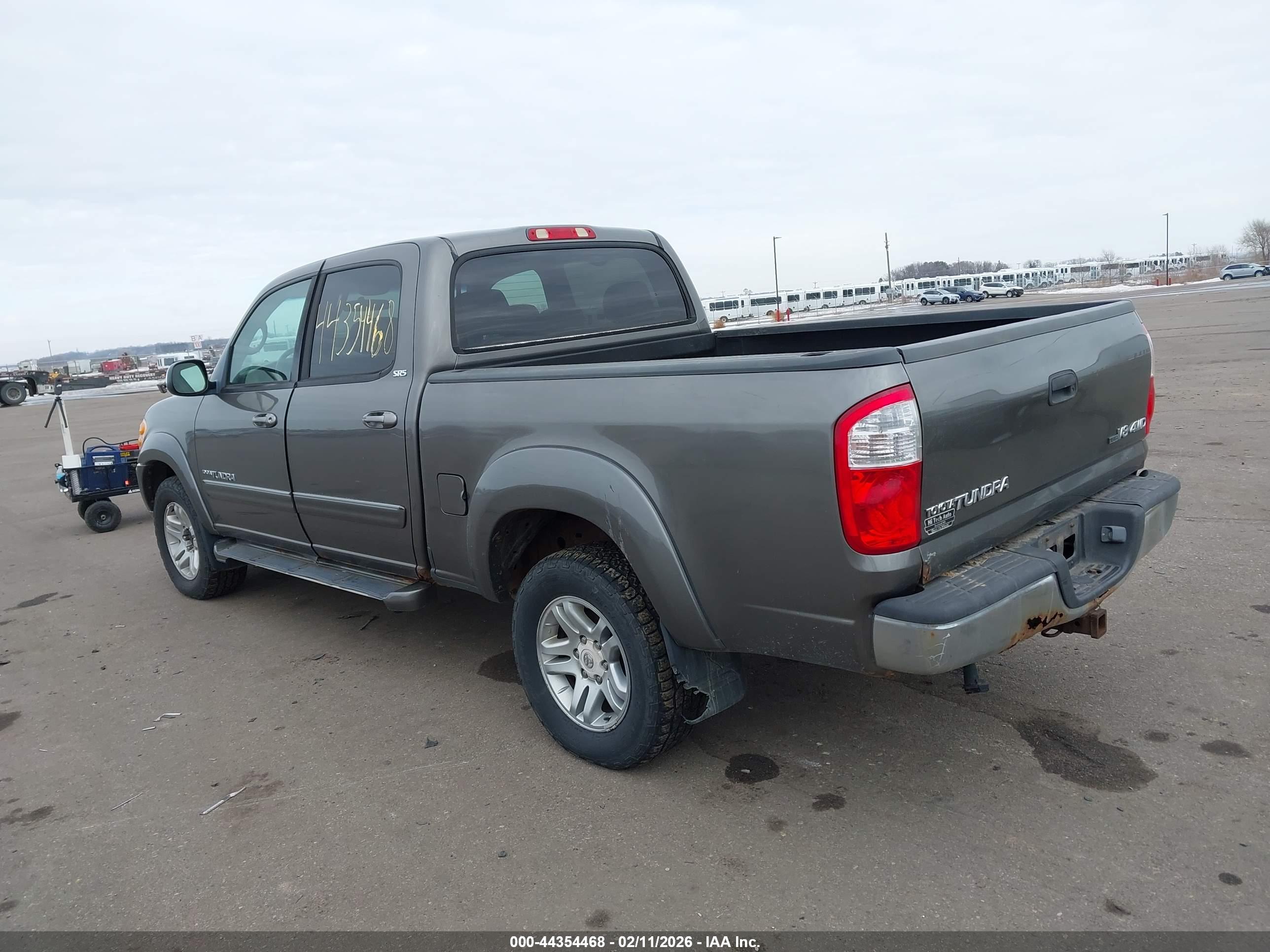 TOYOTA TUNDRA image 3