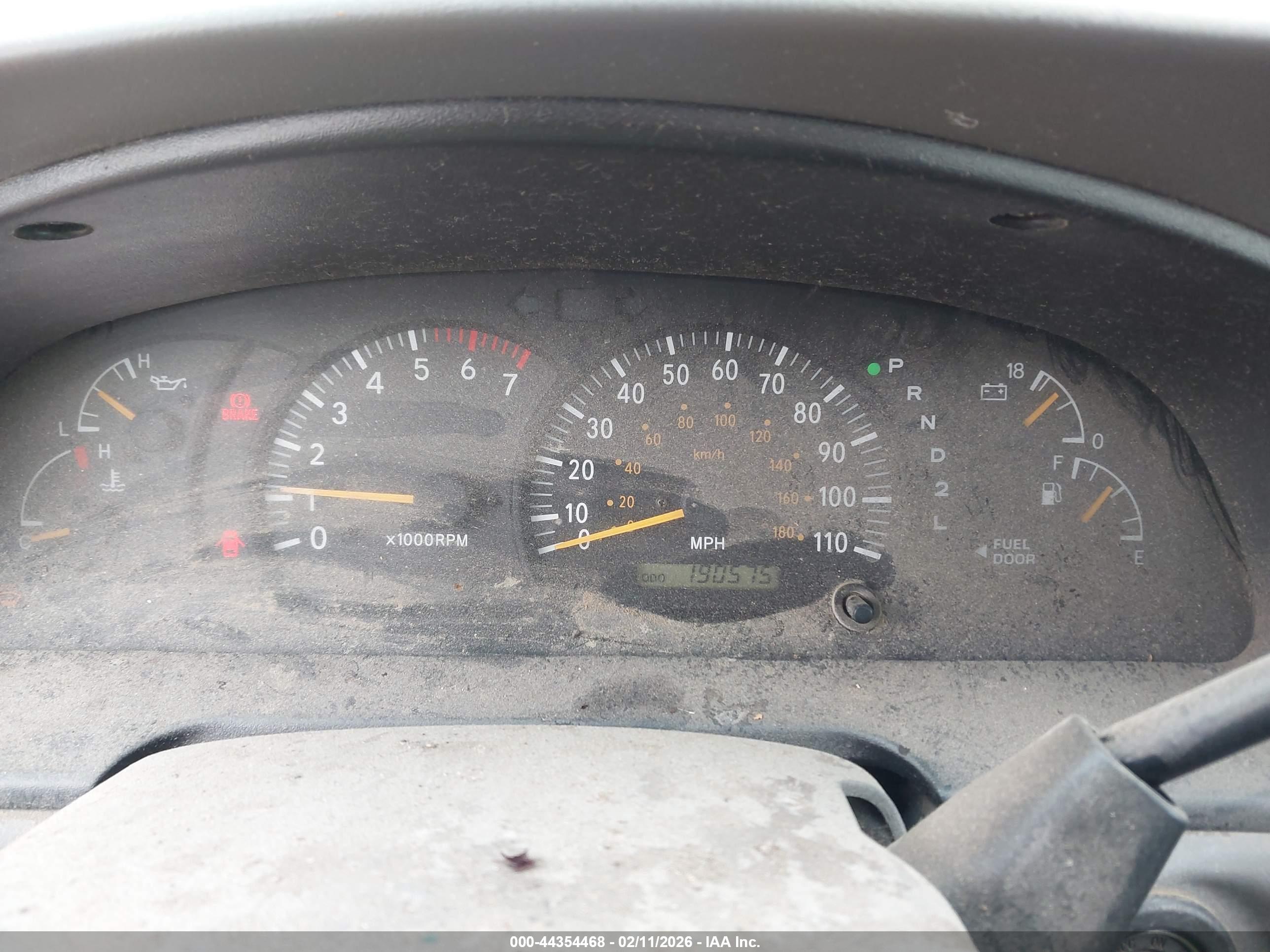 TOYOTA TUNDRA image 7