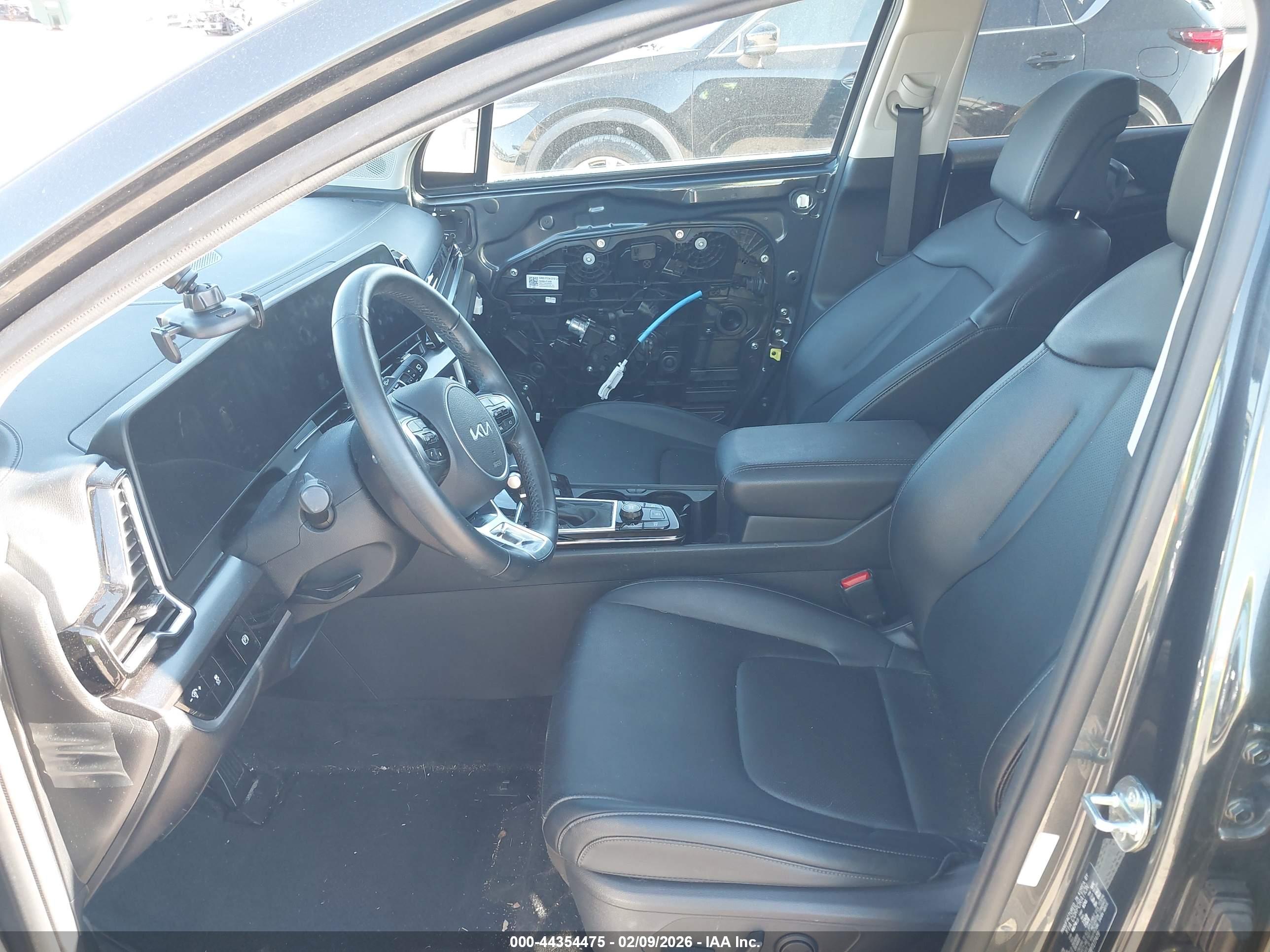 KIA SPORTAGE image 5