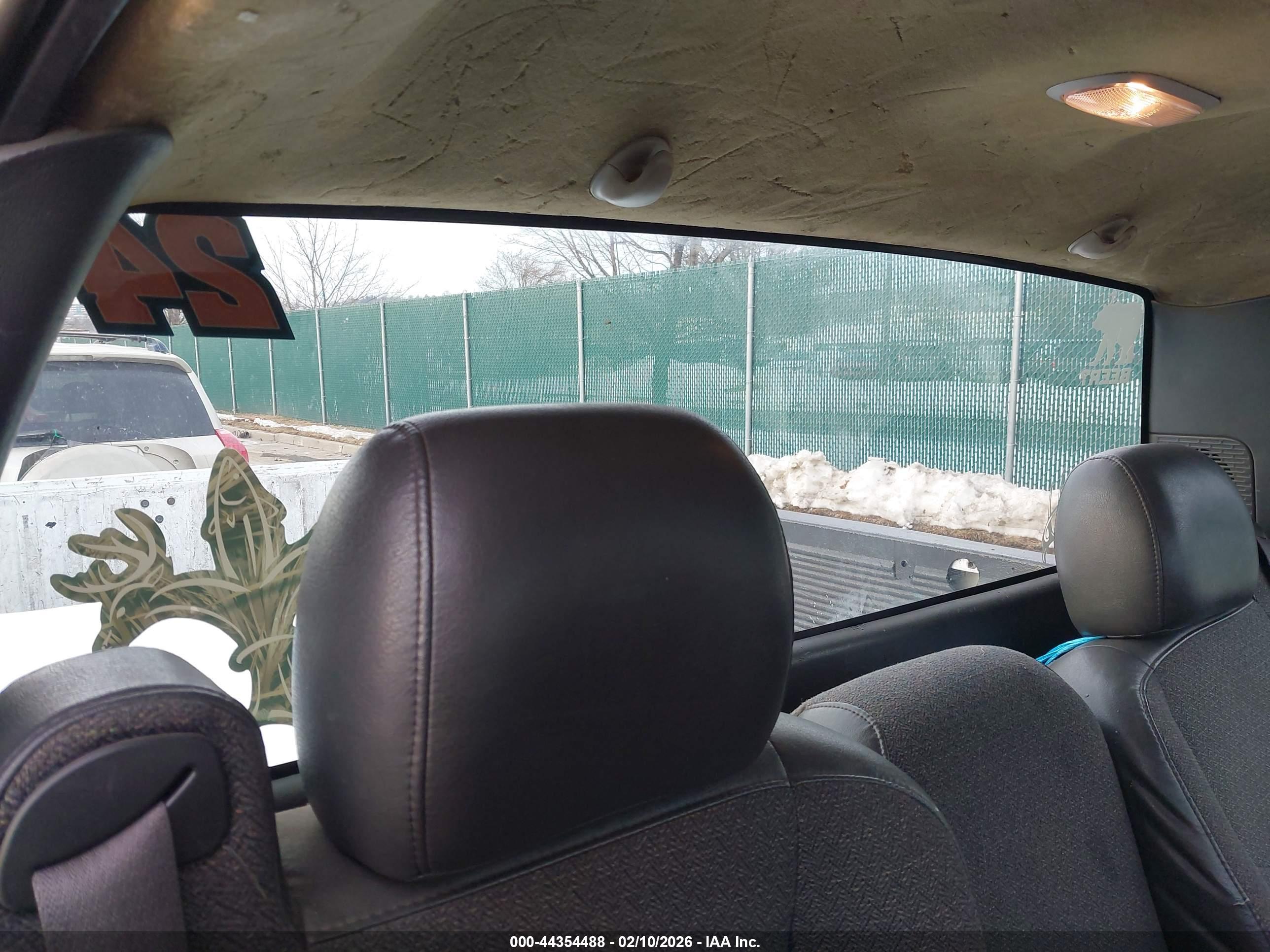 GMC SIERRA image 8