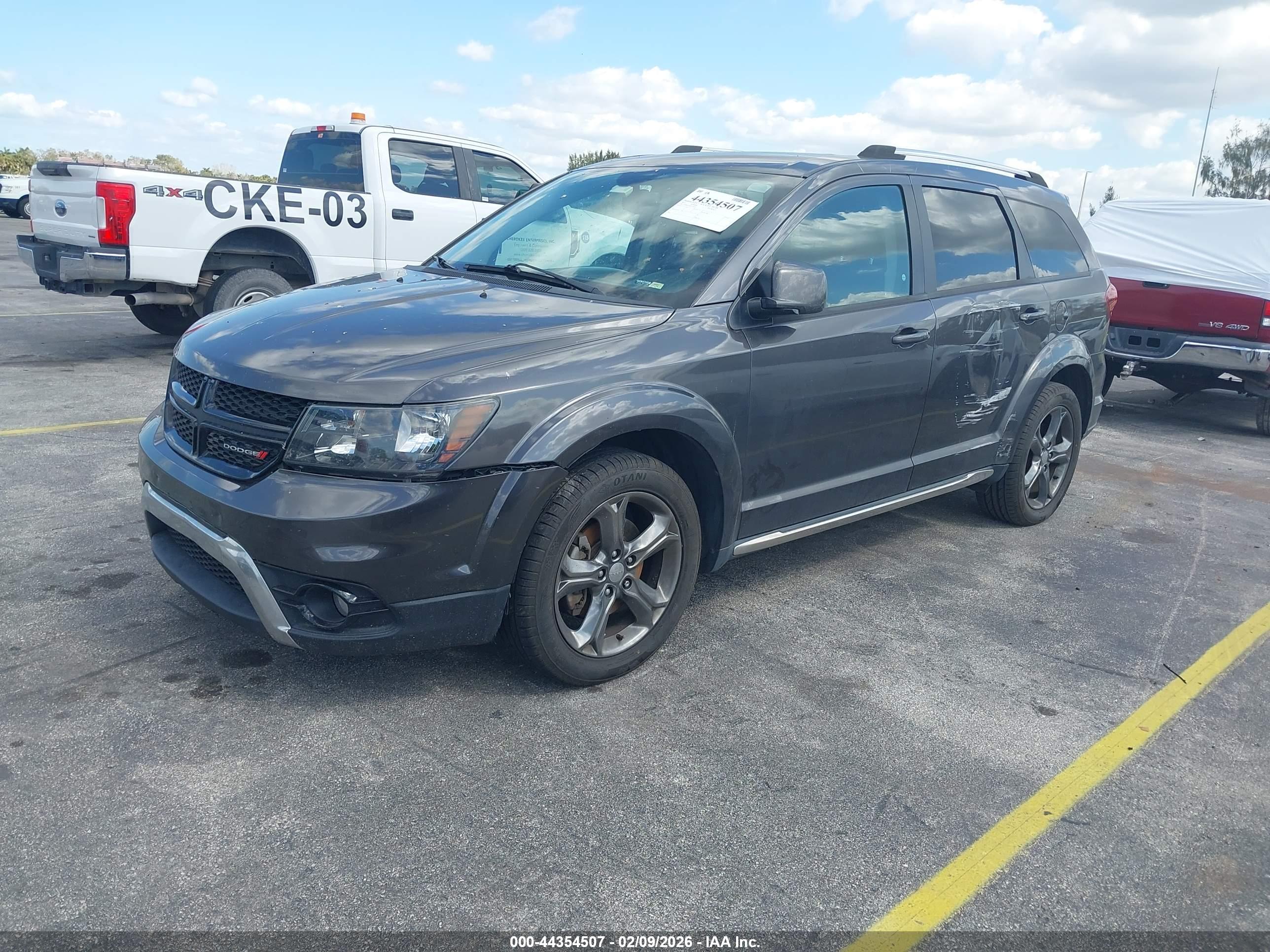 DODGE JOURNEY image 2