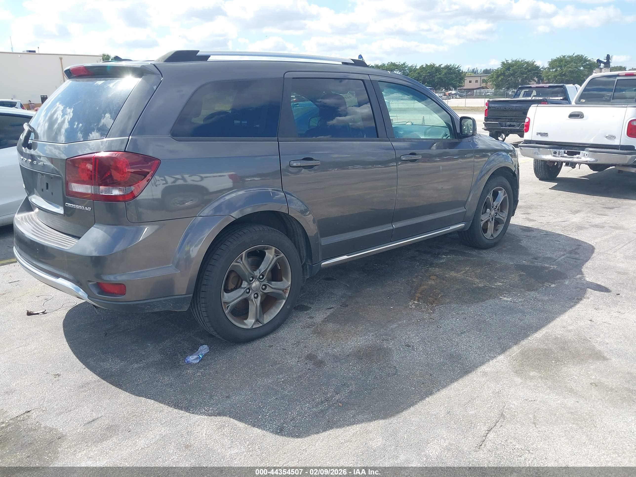 DODGE JOURNEY image 4