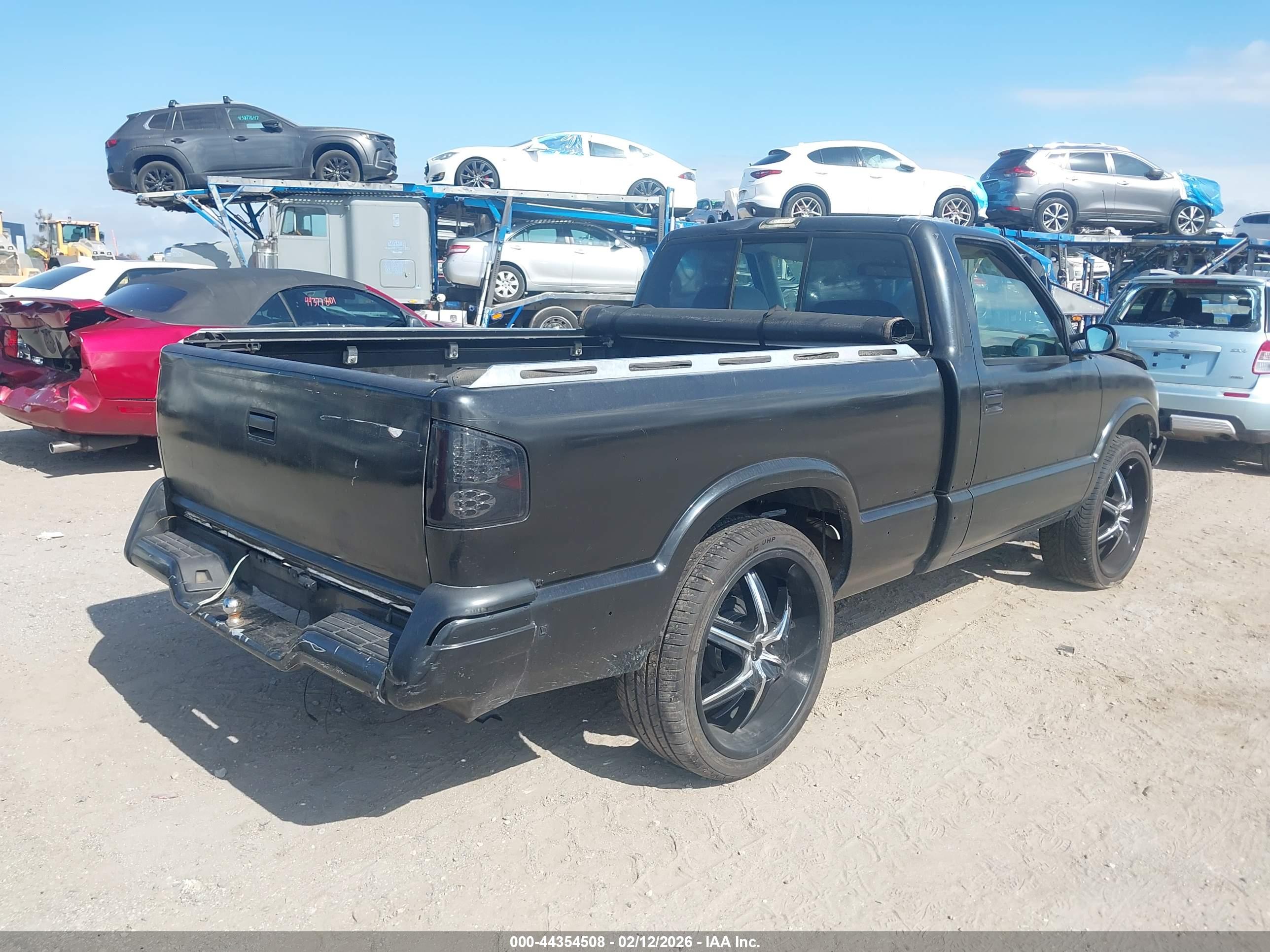 GMC SONOMA image 4