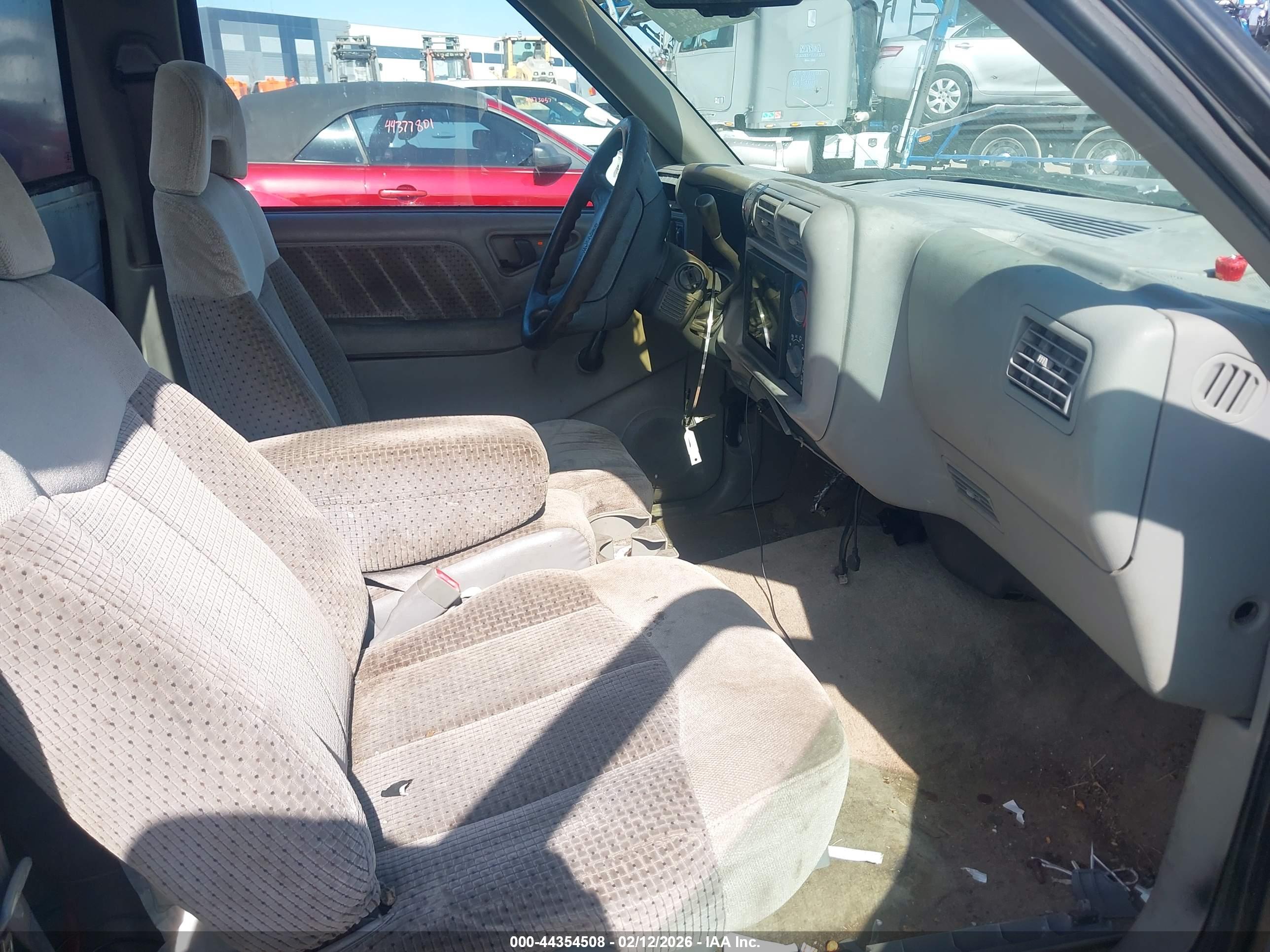 GMC SONOMA image 5