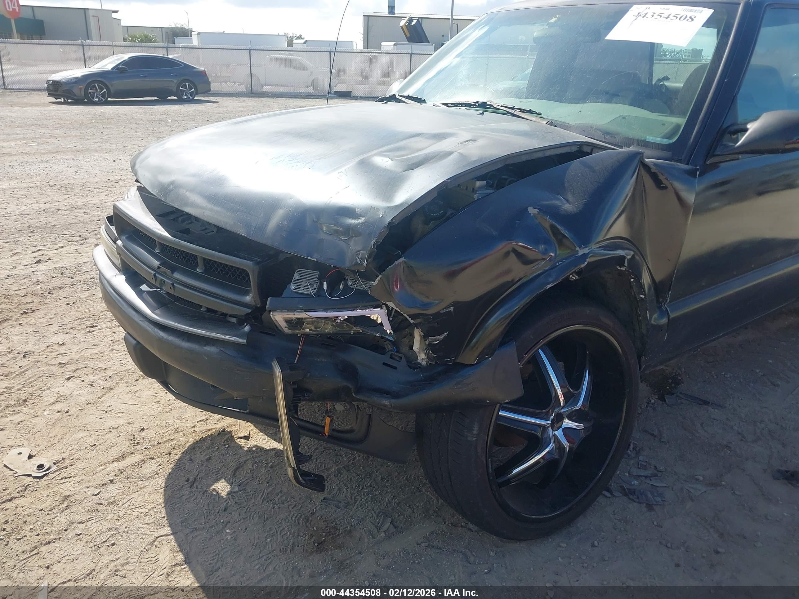 GMC SONOMA image 6