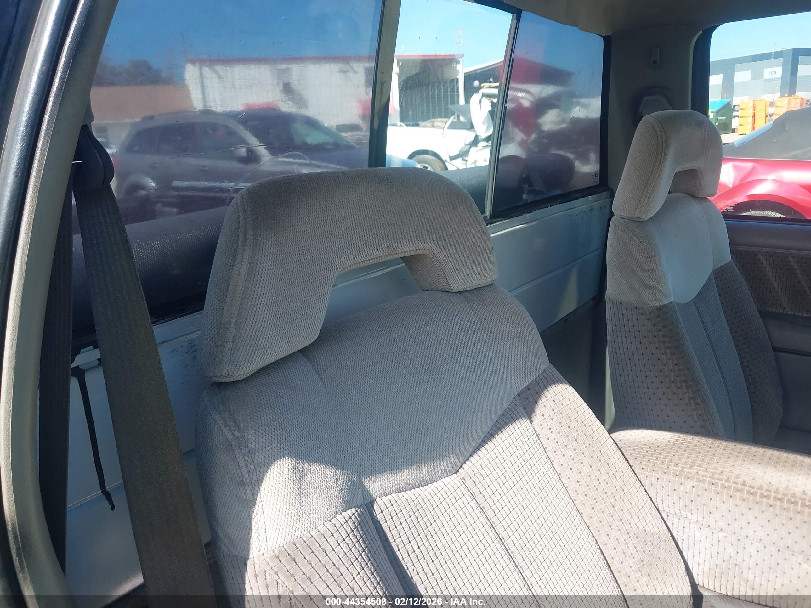 GMC SONOMA image 8