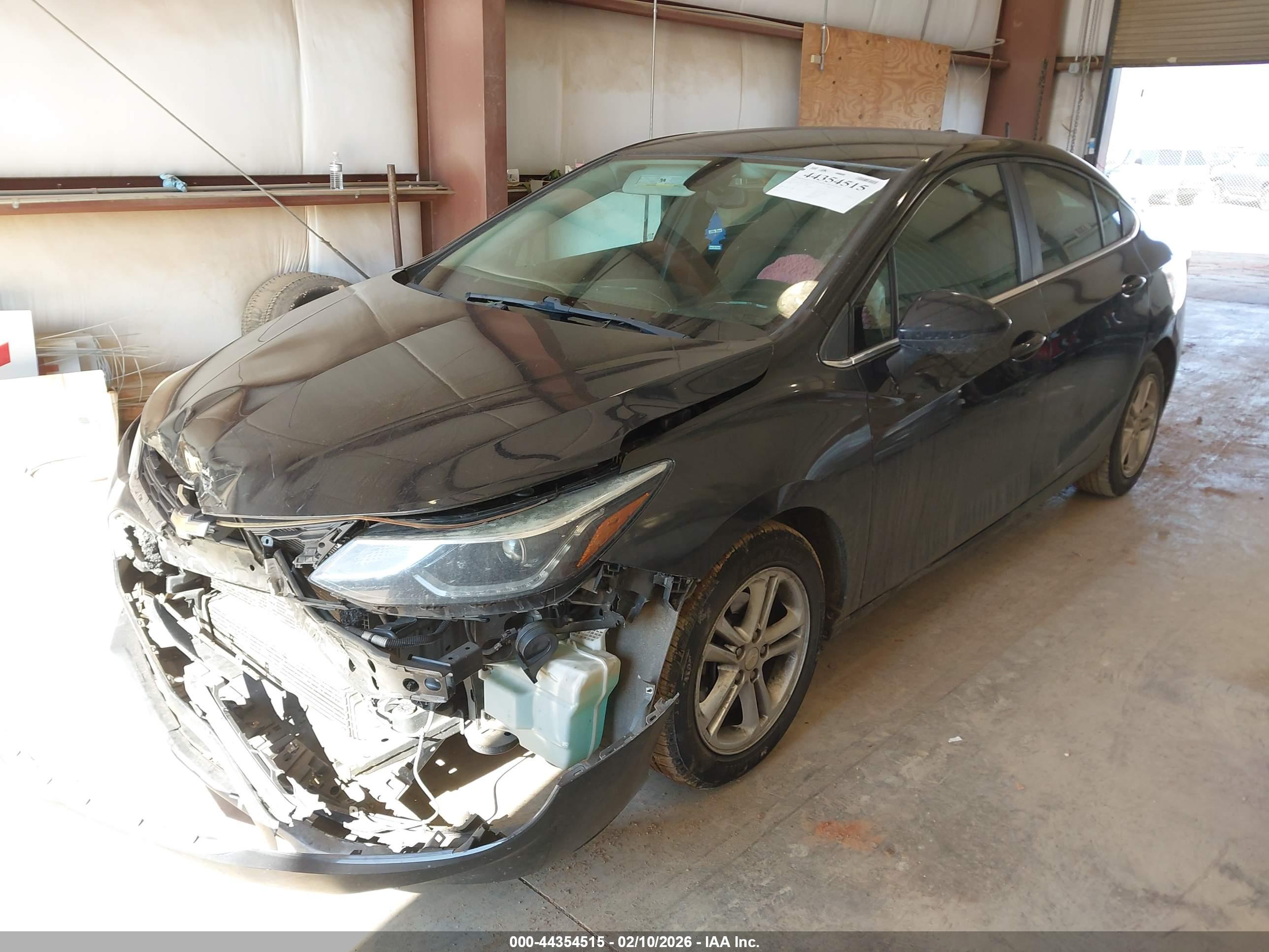 CHEVROLET CRUZE image 2