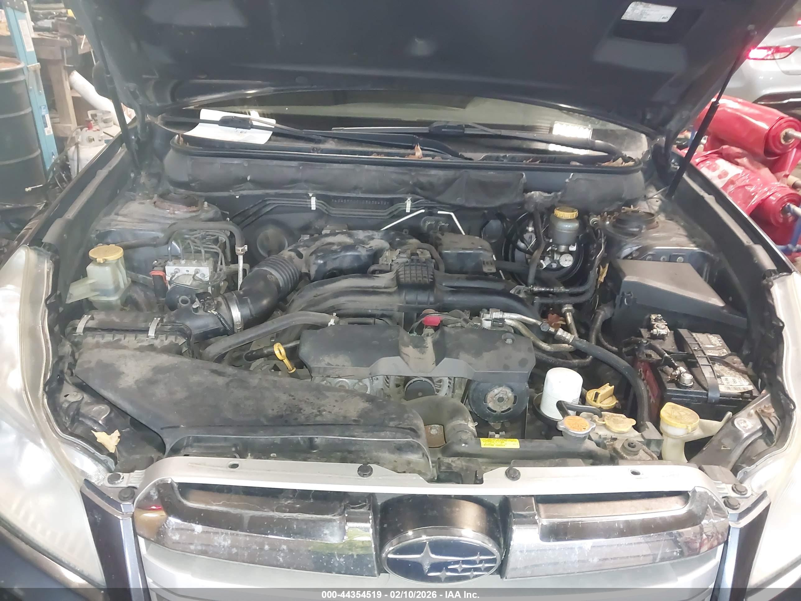 SUBARU OUTBACK image 10