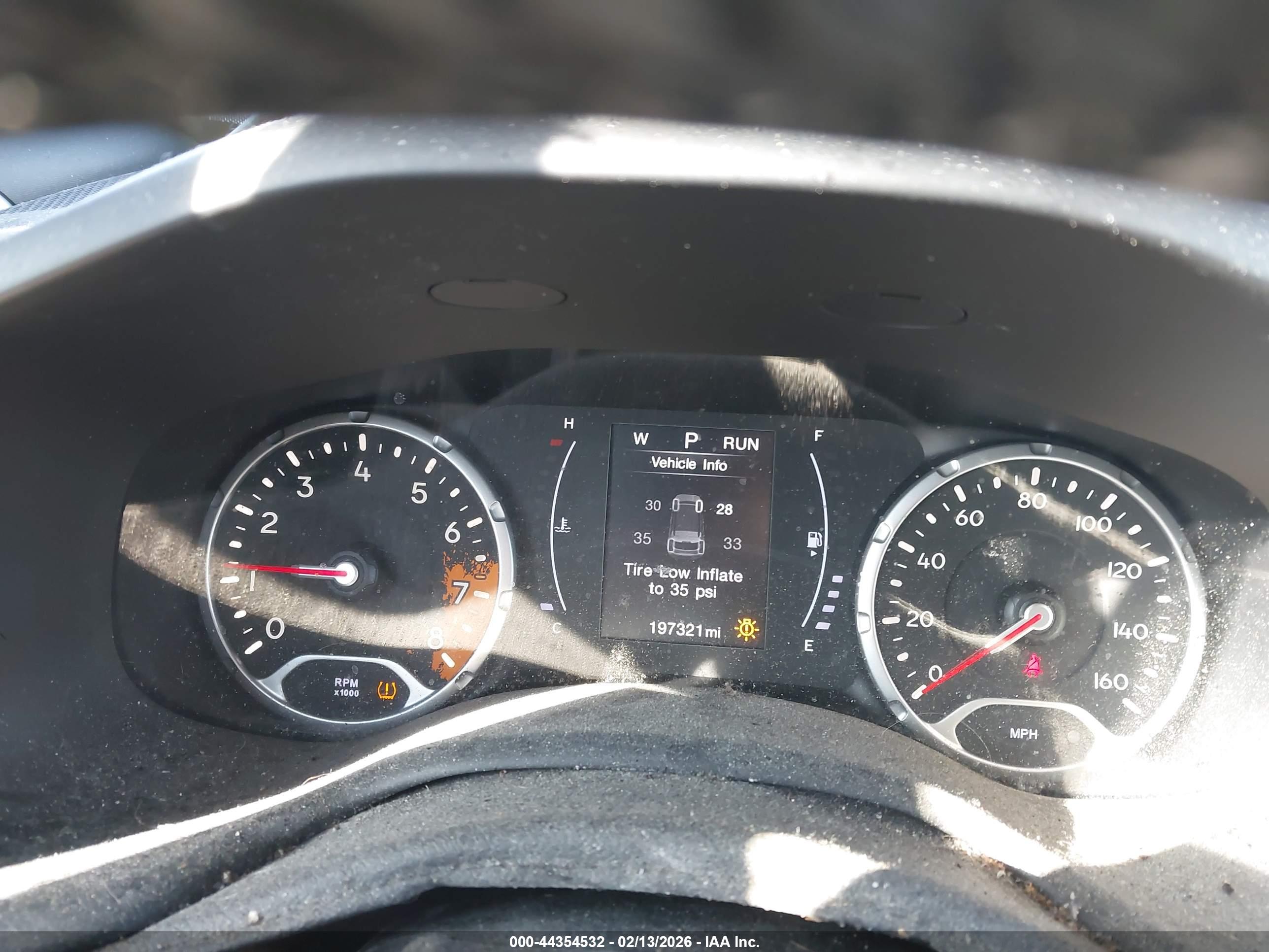 JEEP RENEGADE image 7