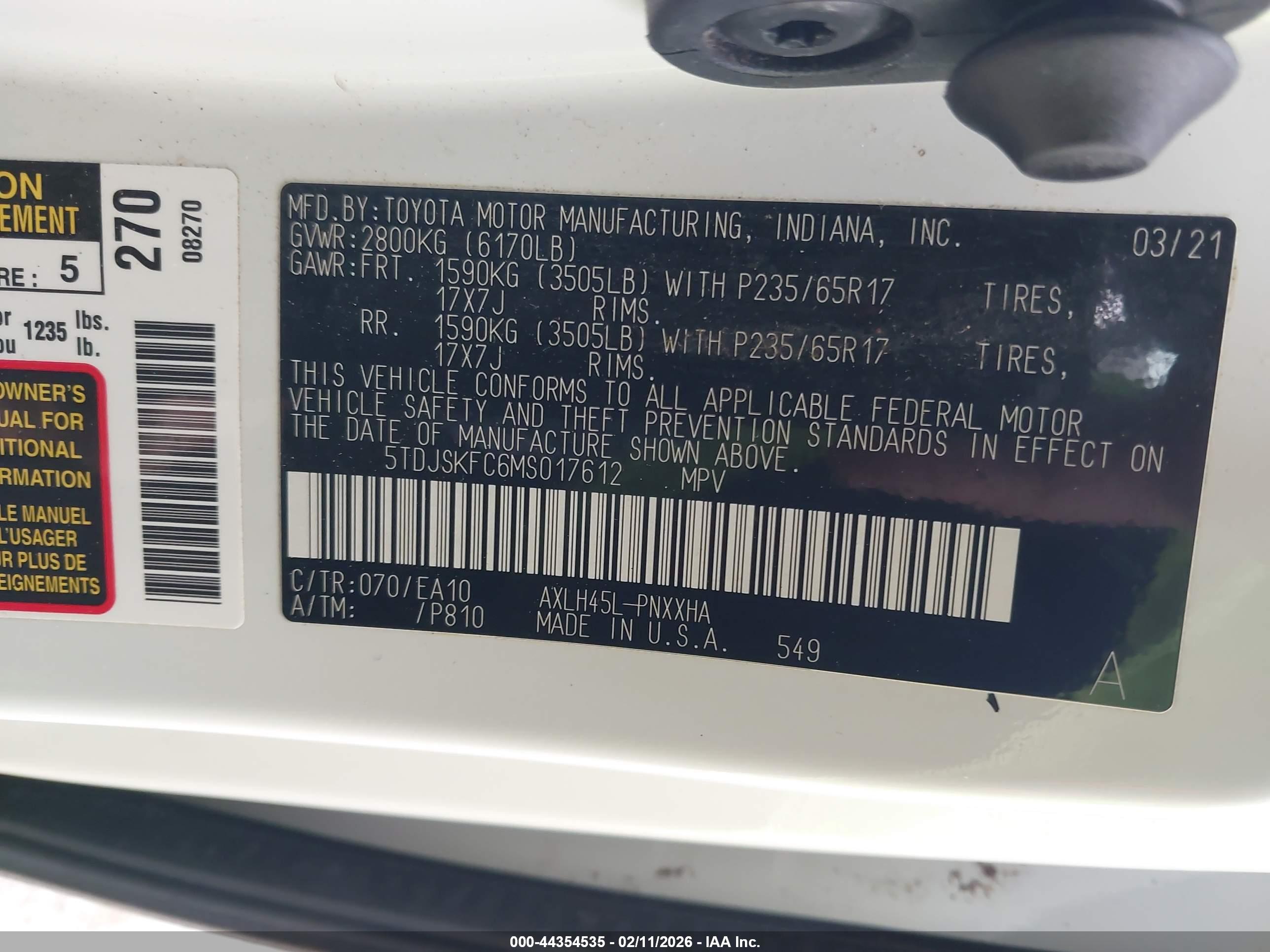 TOYOTA SIENNA image 9