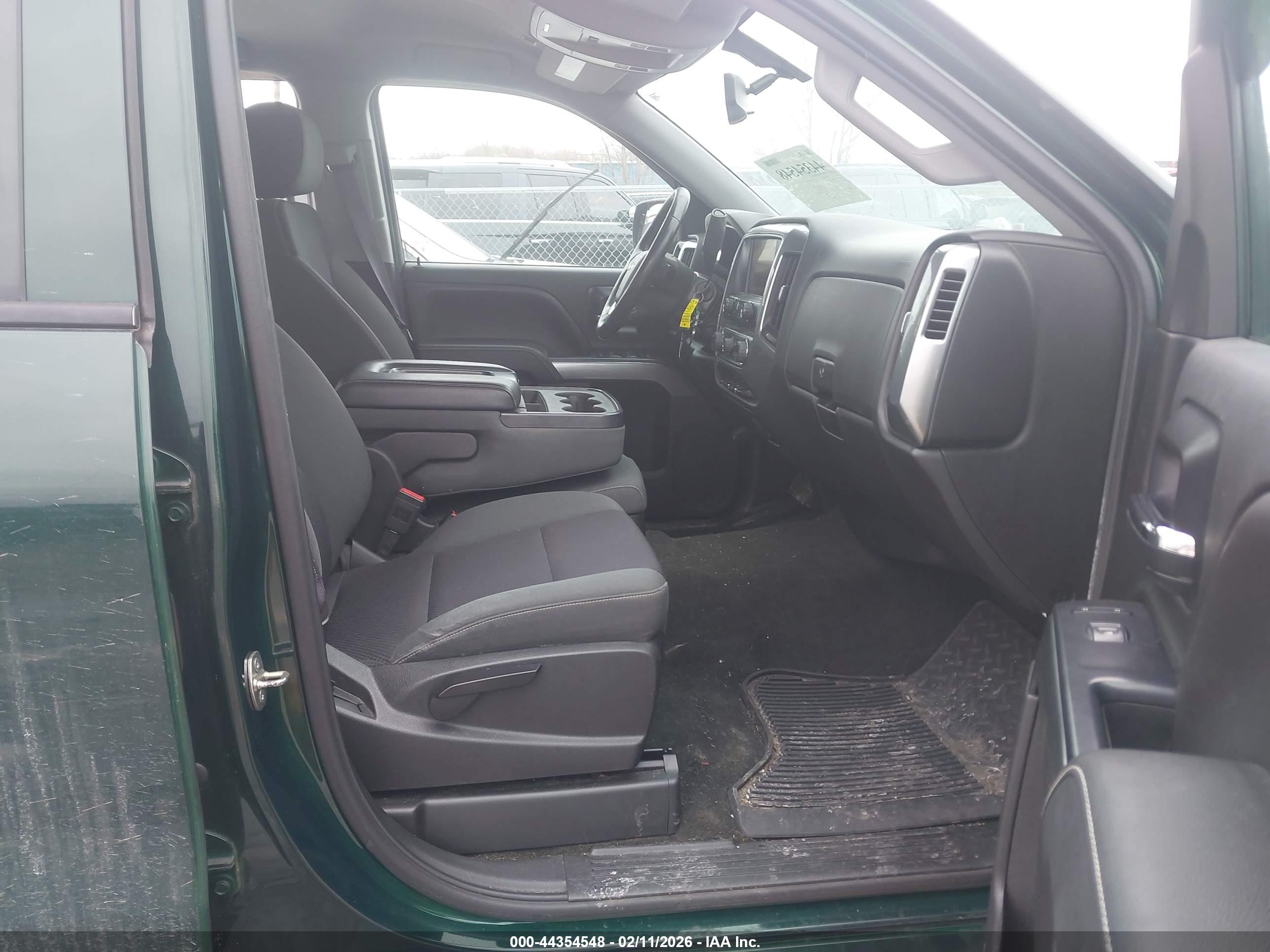 CHEVROLET SILVERADO image 5