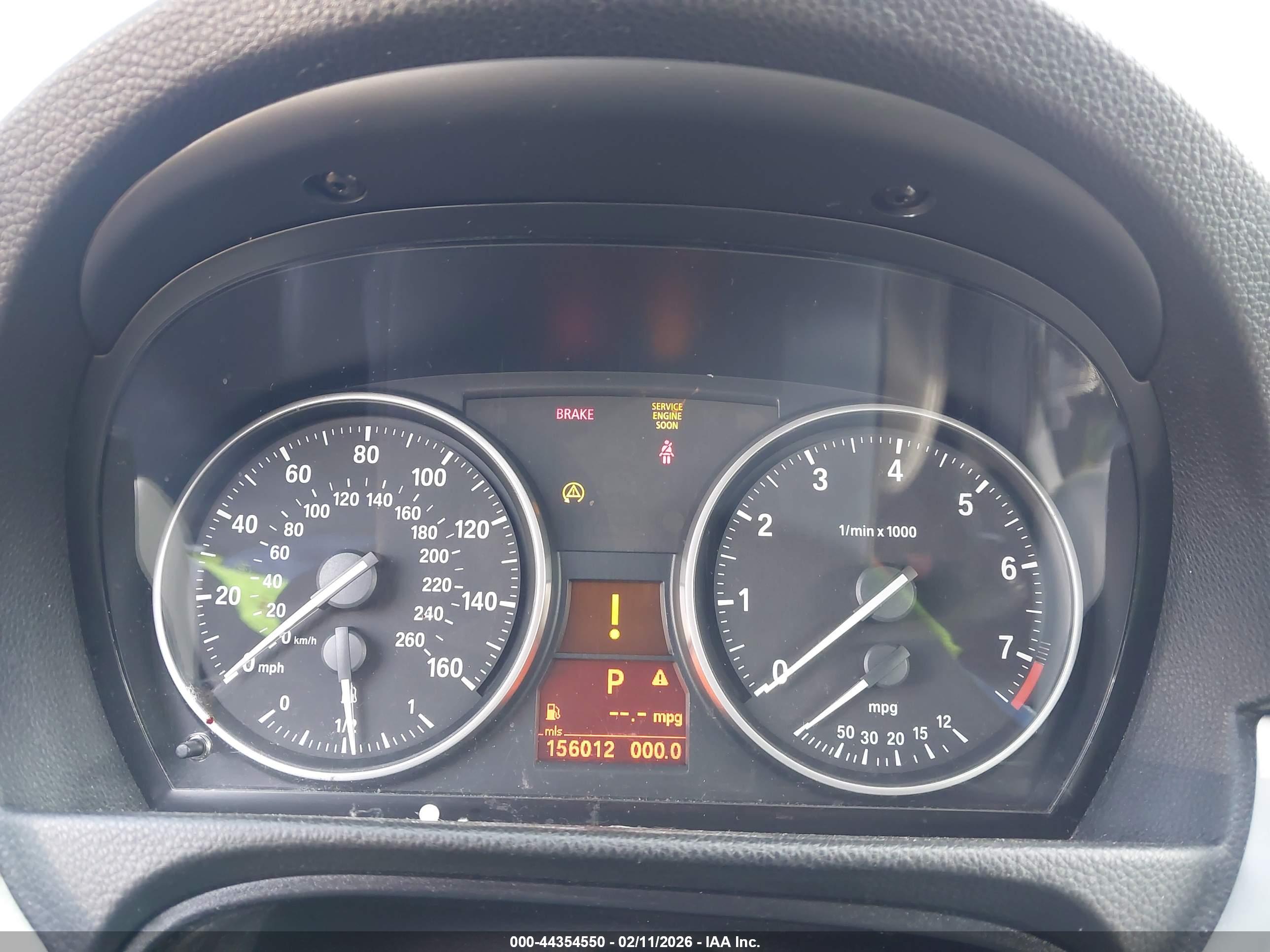 BMW 328XI image 7
