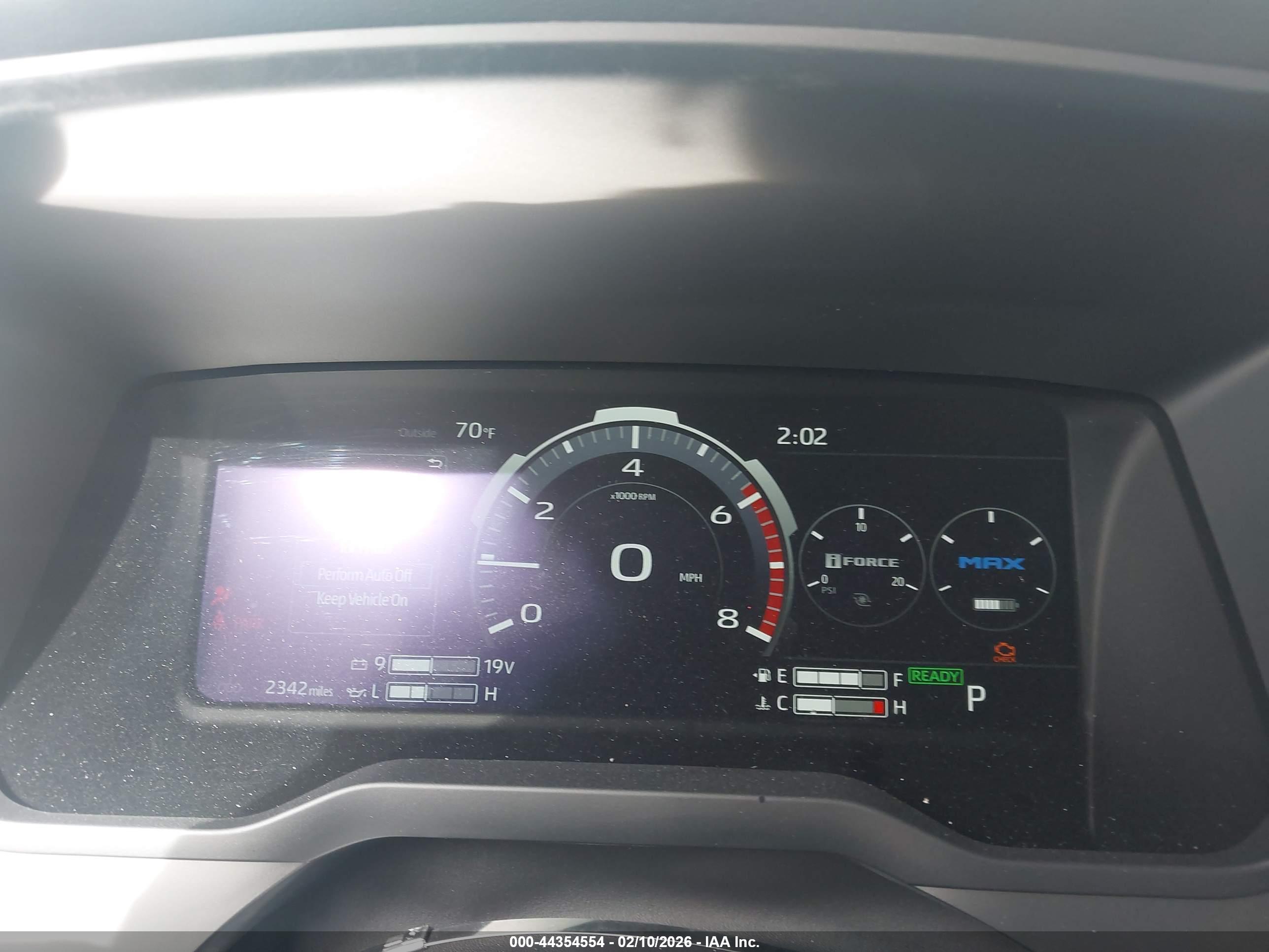 TOYOTA TUNDRA image 7