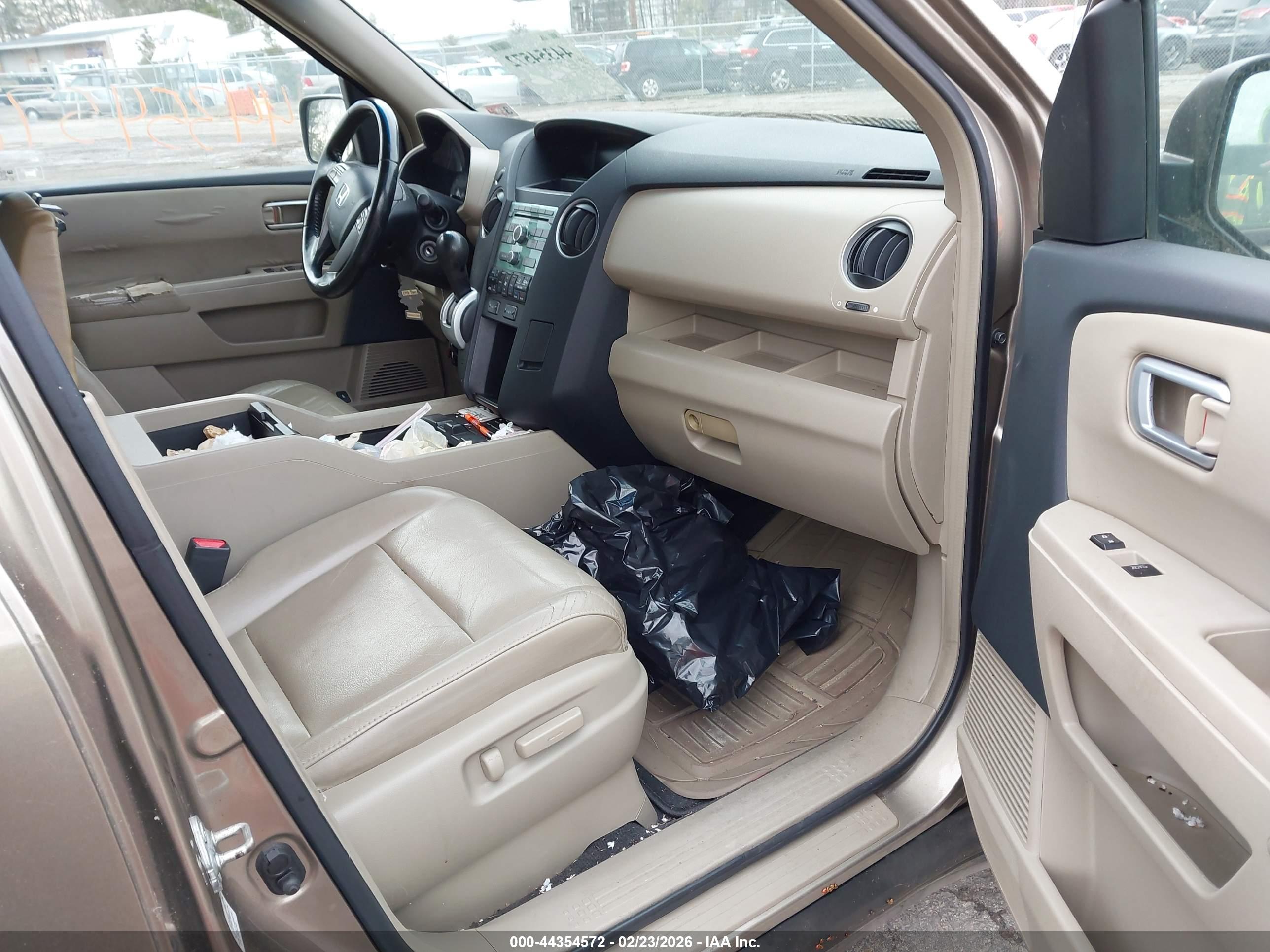HONDA PILOT image 5