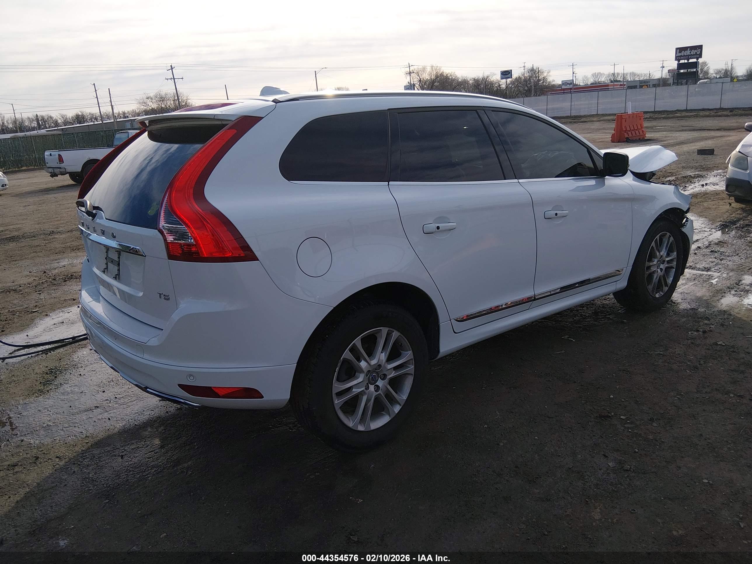 VOLVO XC60 image 4