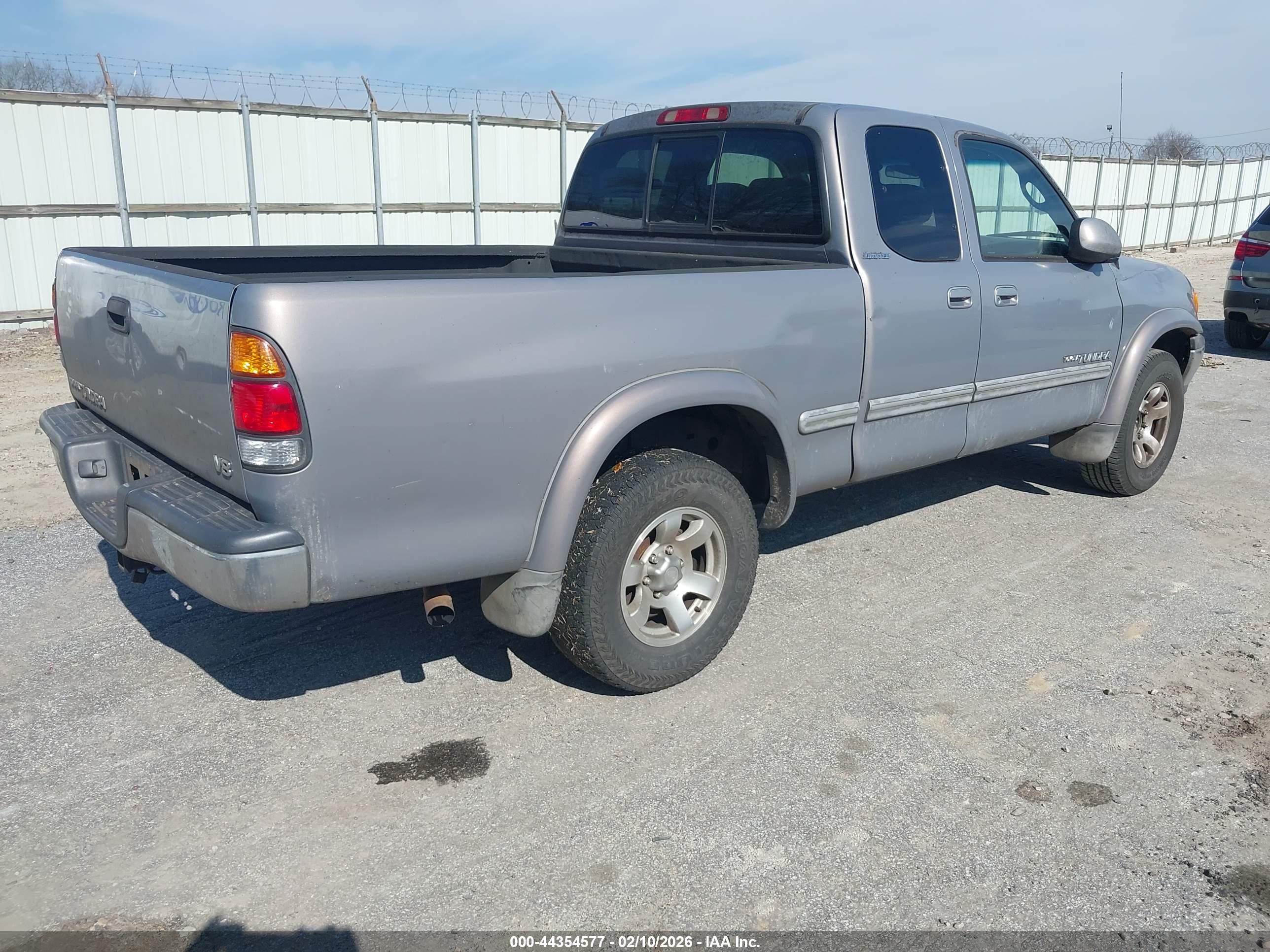 TOYOTA TUNDRA image 4