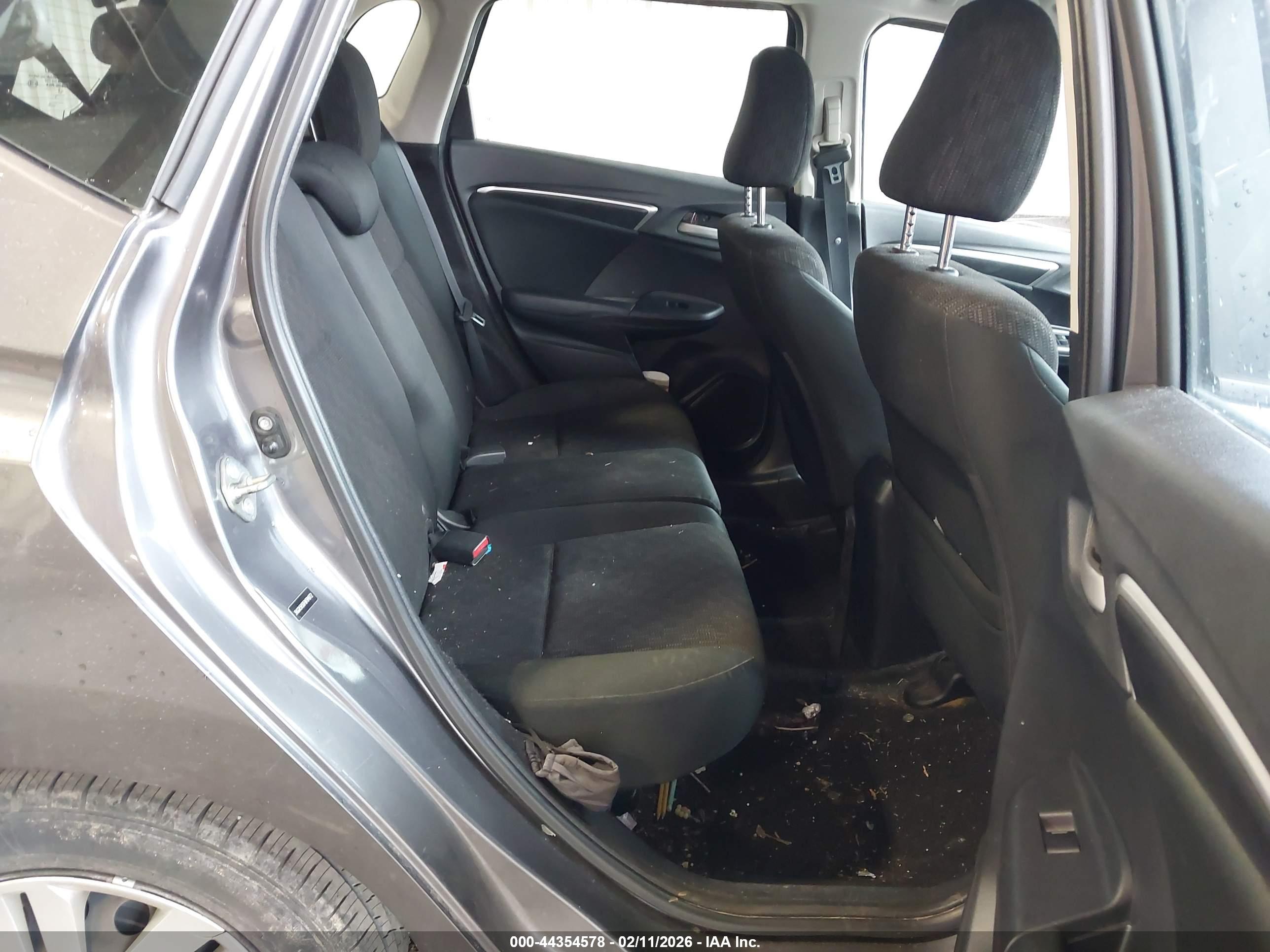 HONDA FIT image 8
