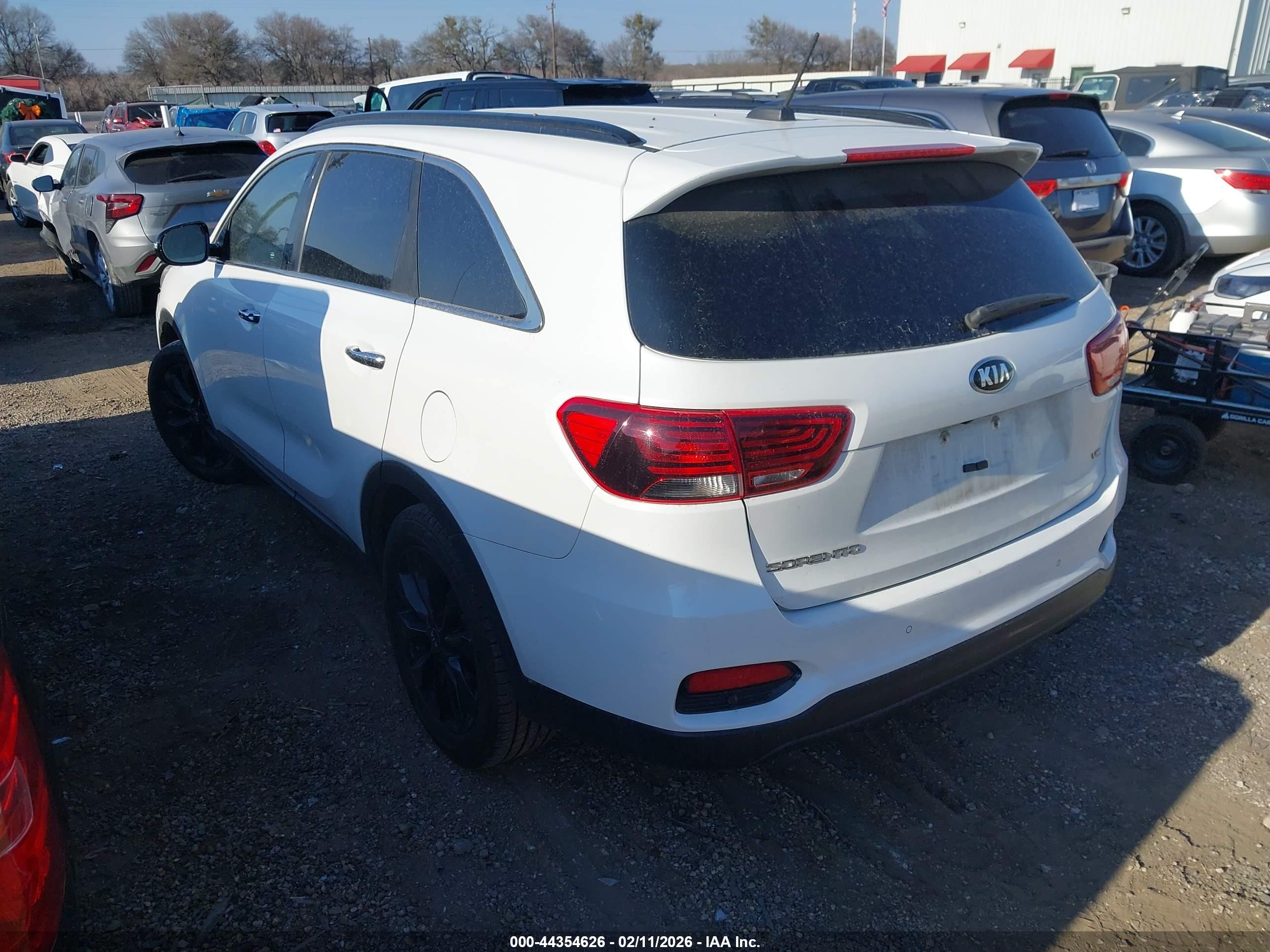 KIA SORENTO image 3