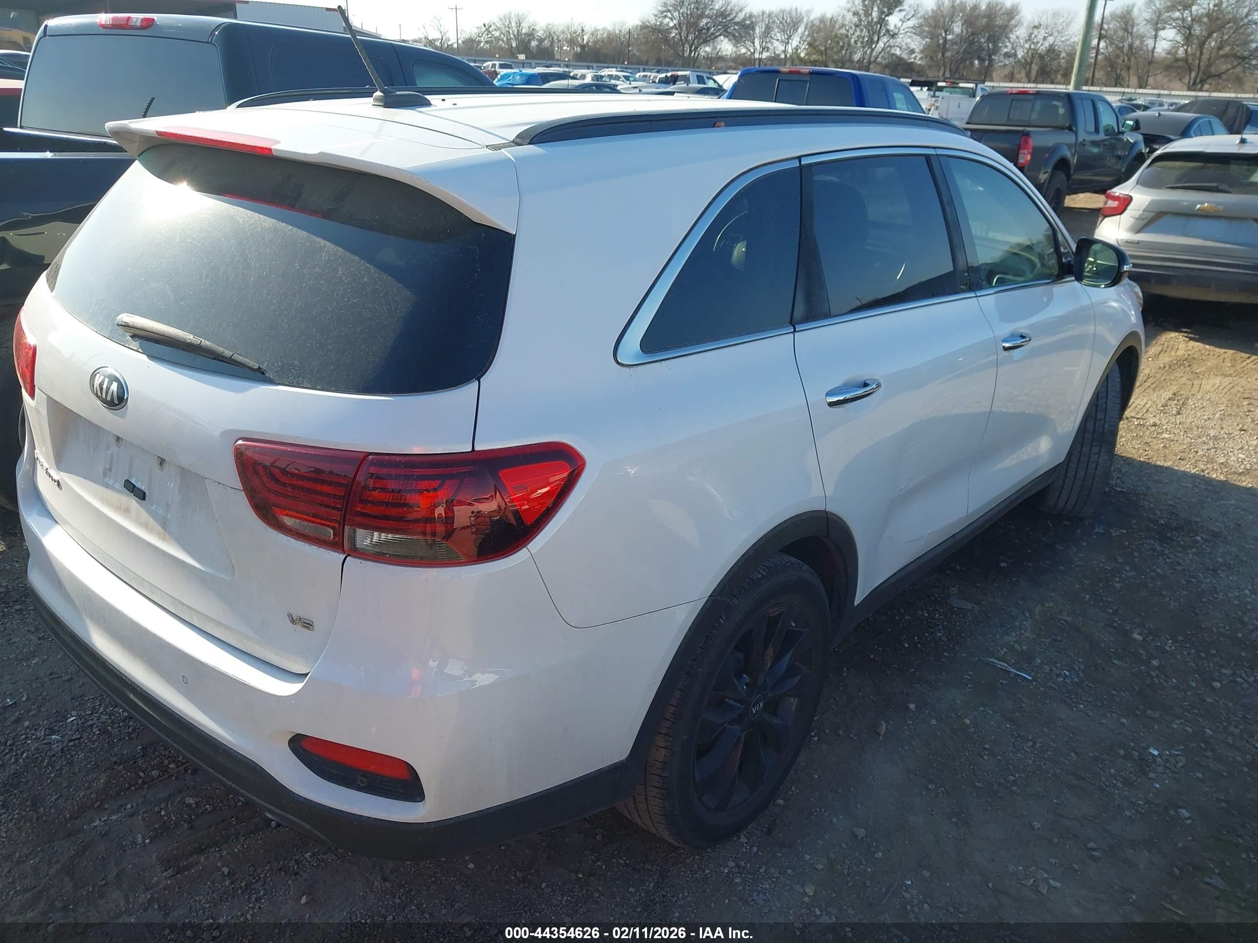 KIA SORENTO image 4