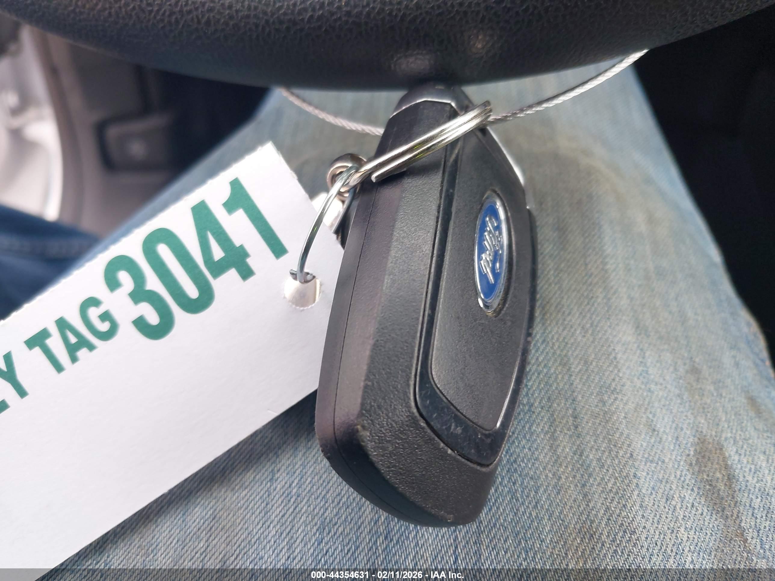 FORD ESCAPE image 11