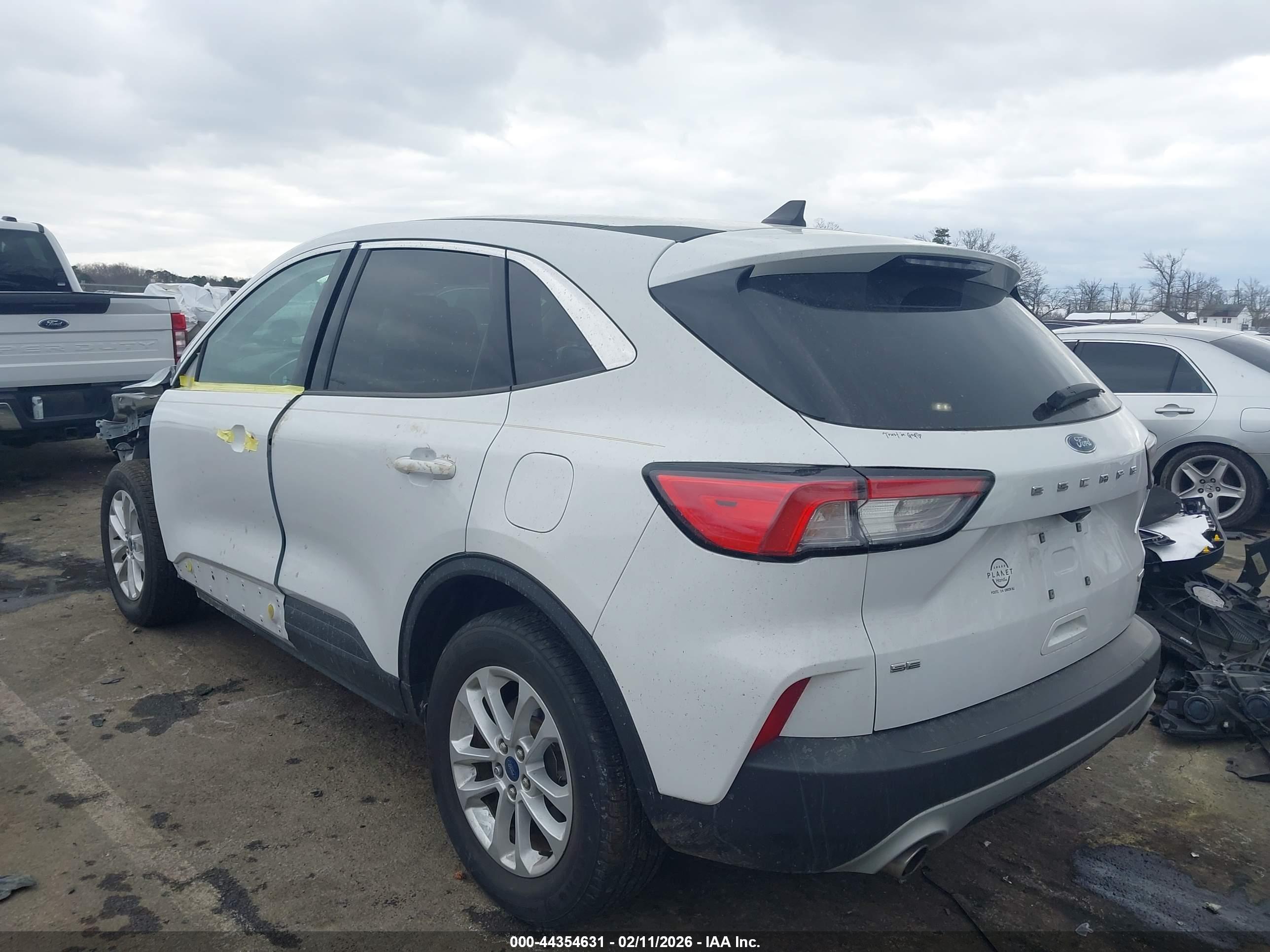 FORD ESCAPE image 3