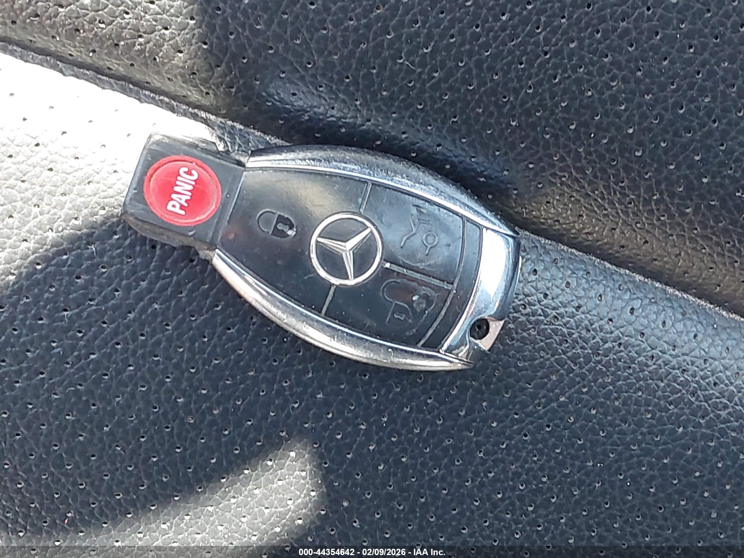 MERCEDES-BENZ C image 11