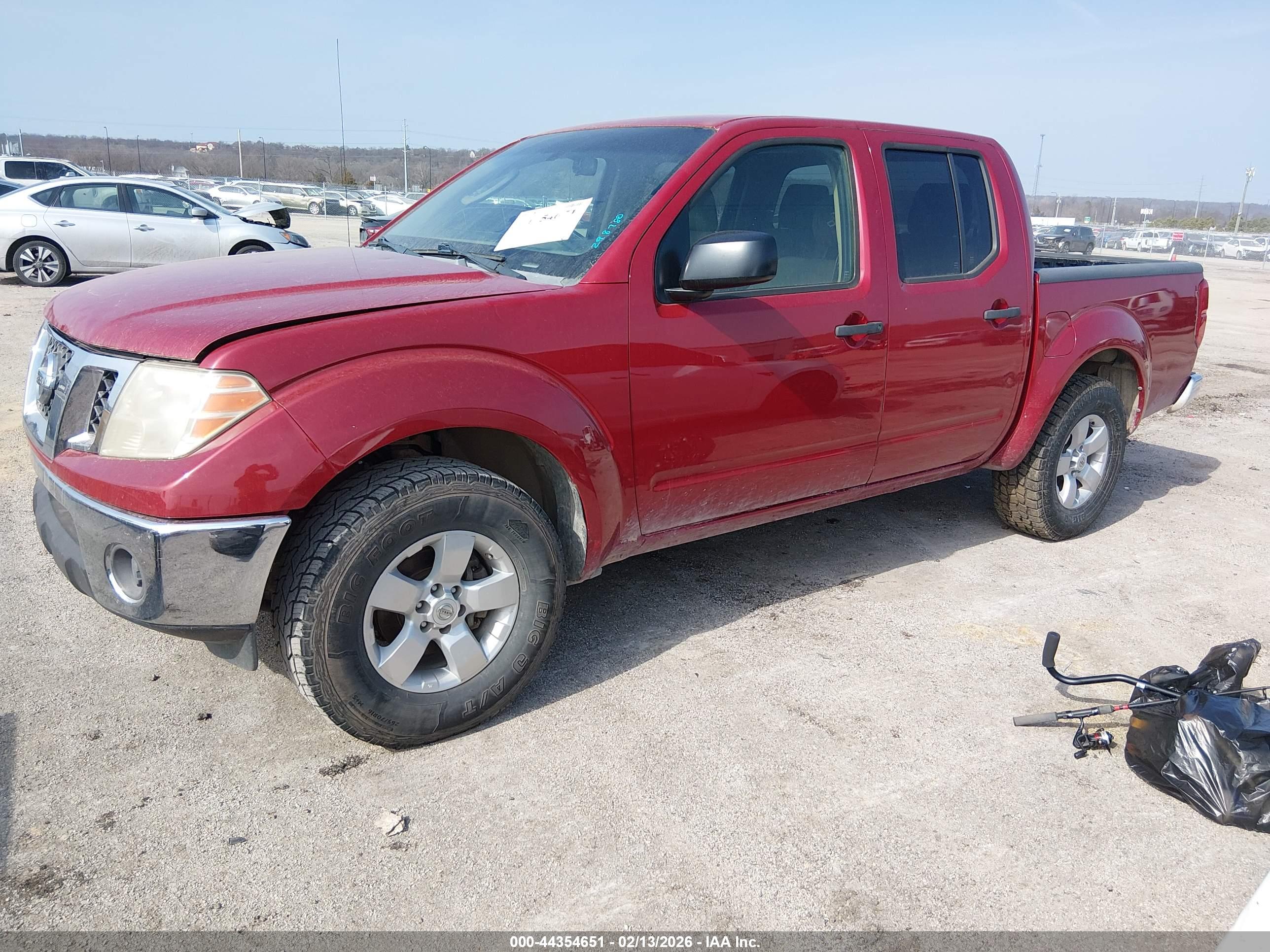 NISSAN FRONTIER image 2