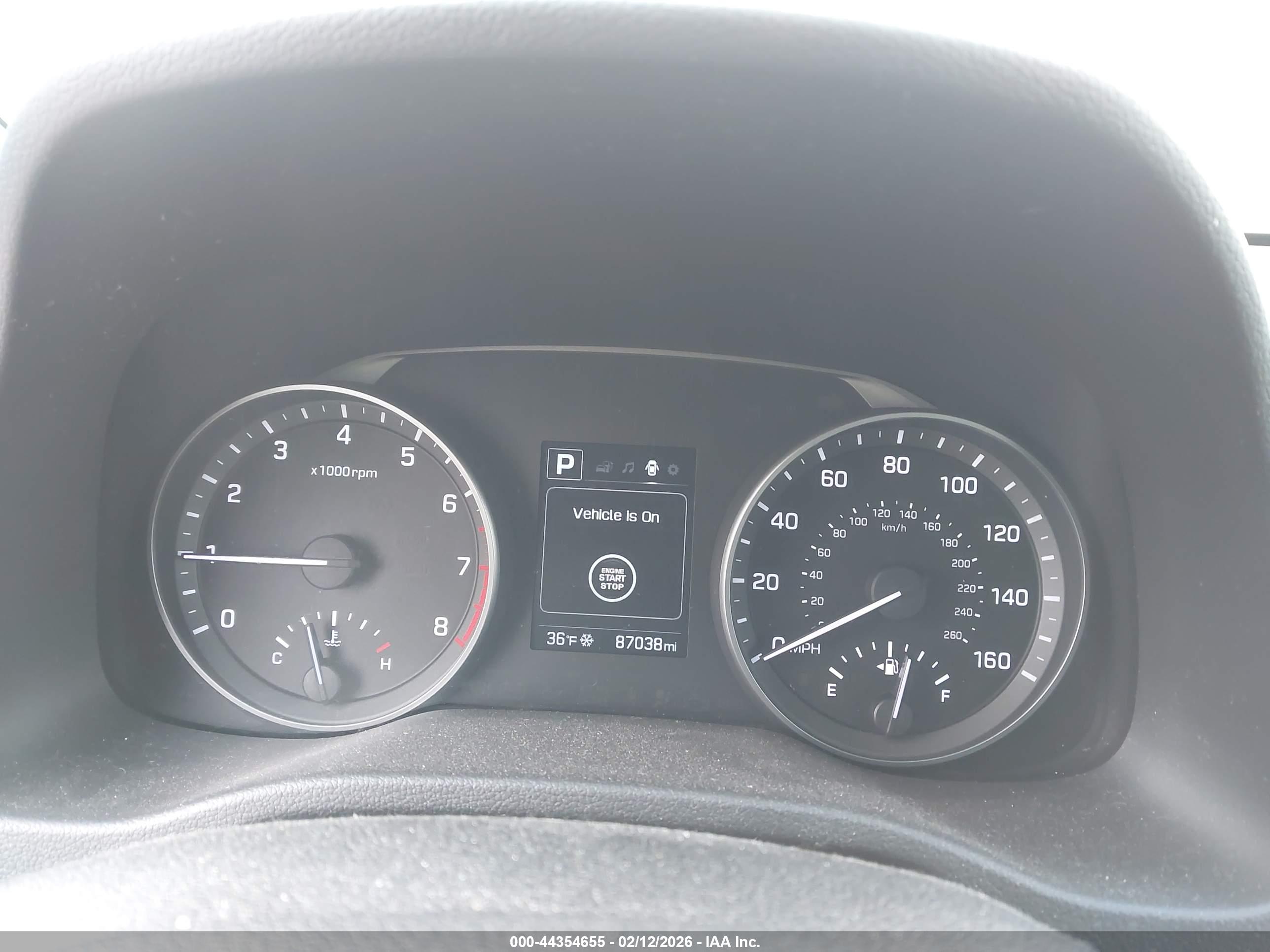 HYUNDAI ELANTRA image 7
