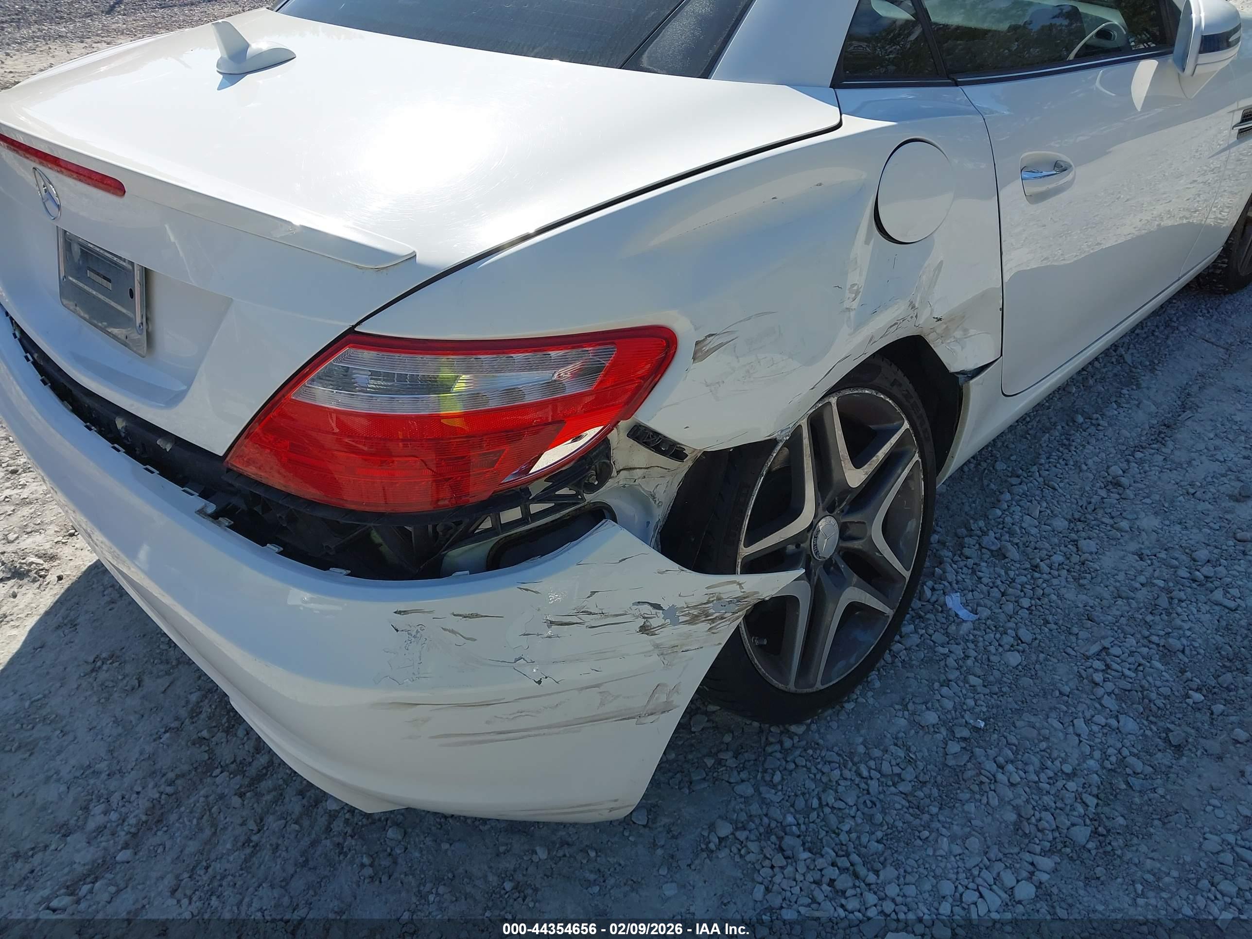 MERCEDES-BENZ SLK image 6