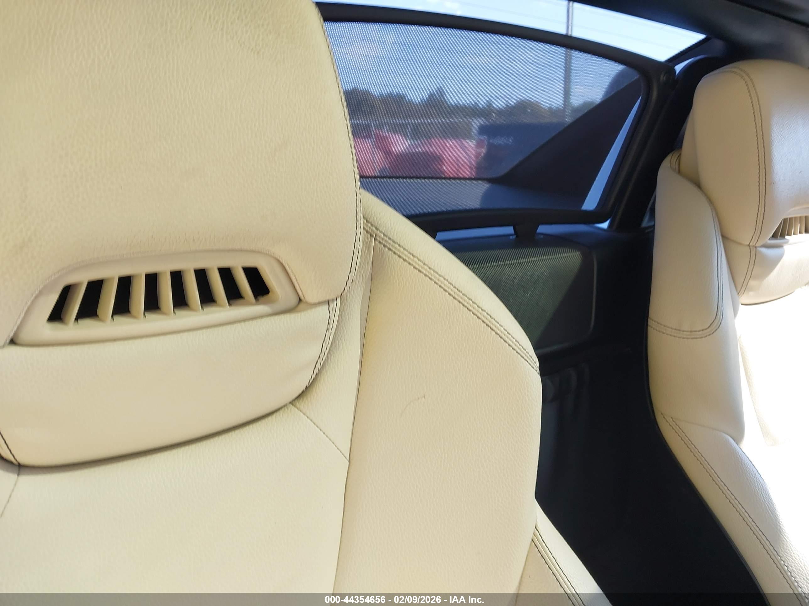 MERCEDES-BENZ SLK image 8