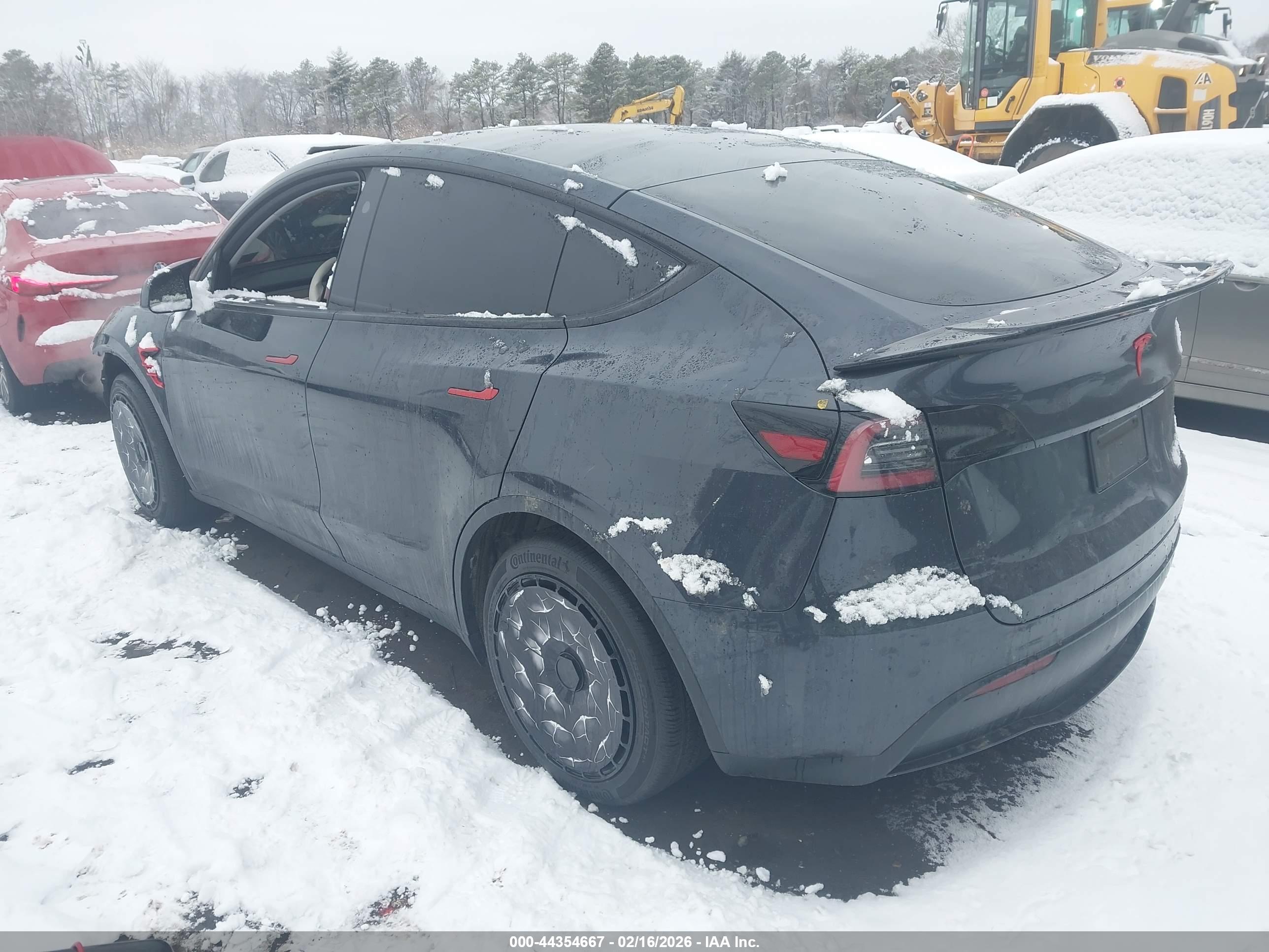 TESLA MODEL image 3