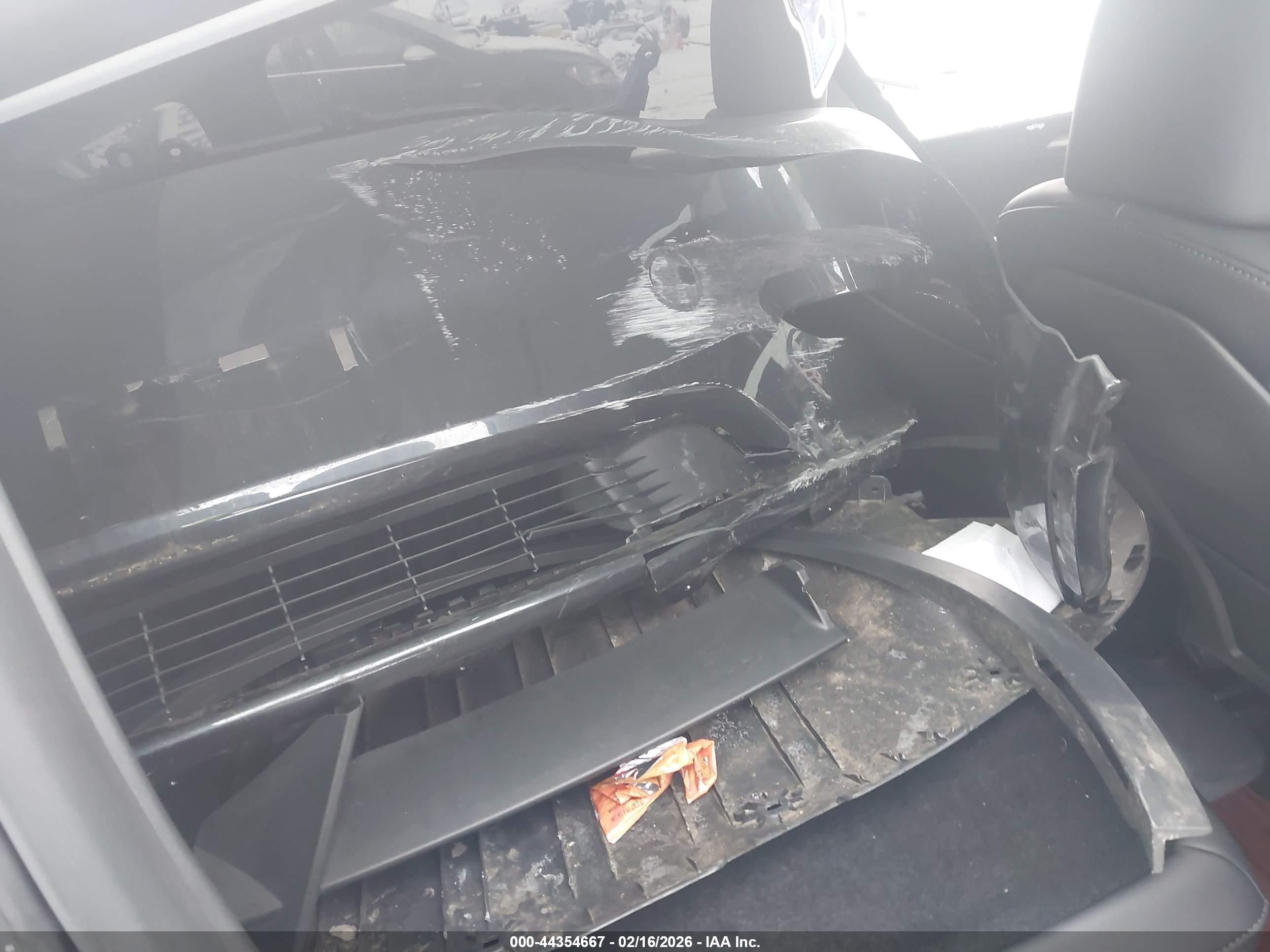 TESLA MODEL image 8