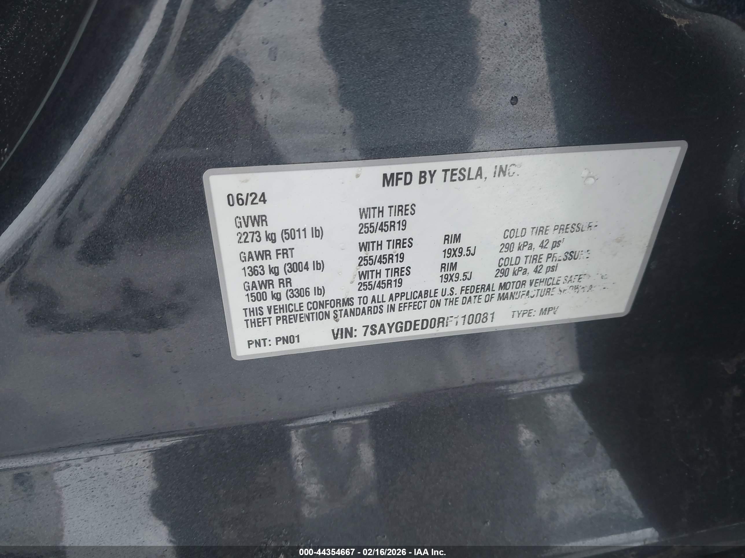 TESLA MODEL image 9
