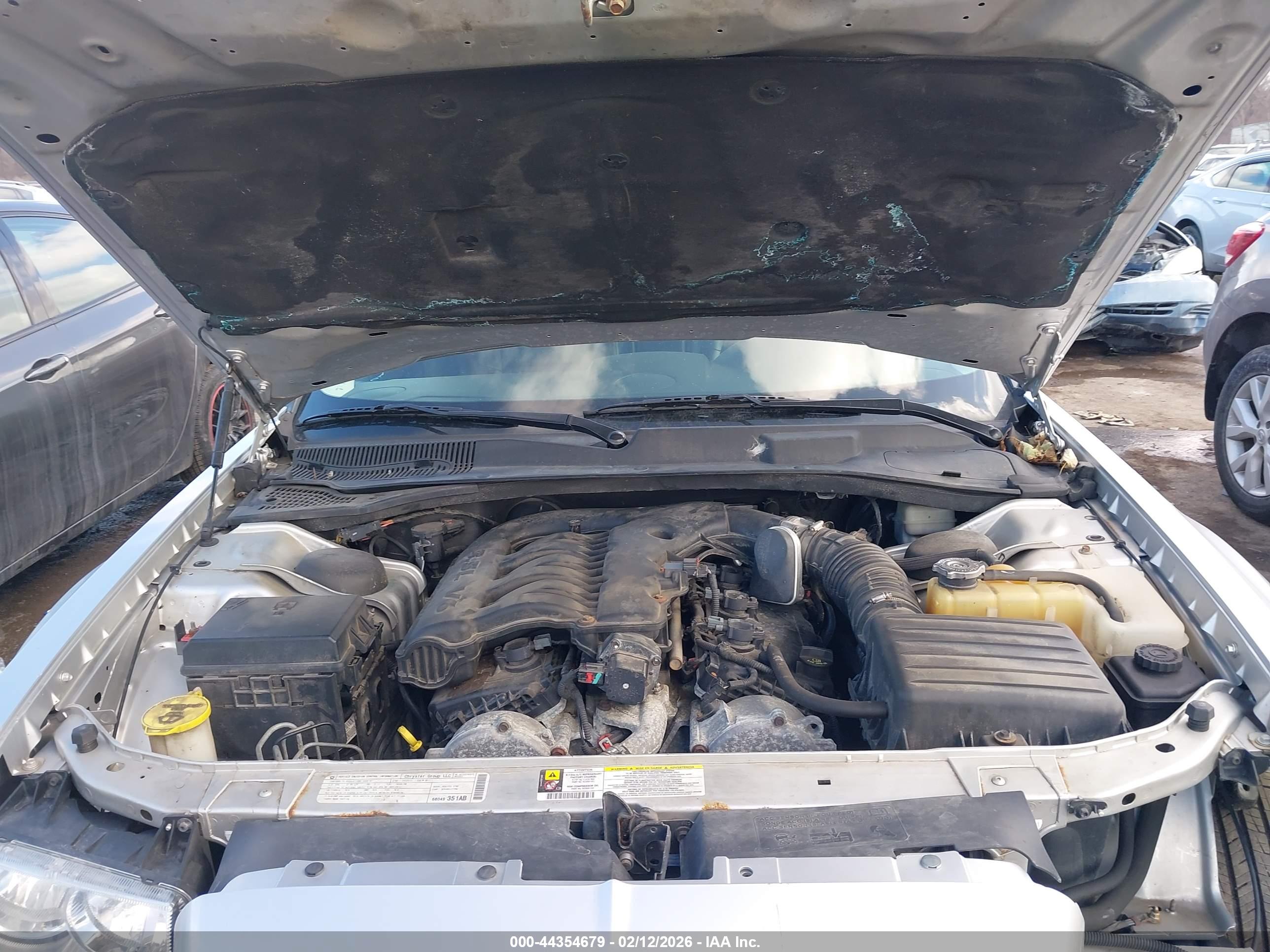 CHRYSLER 300 image 10