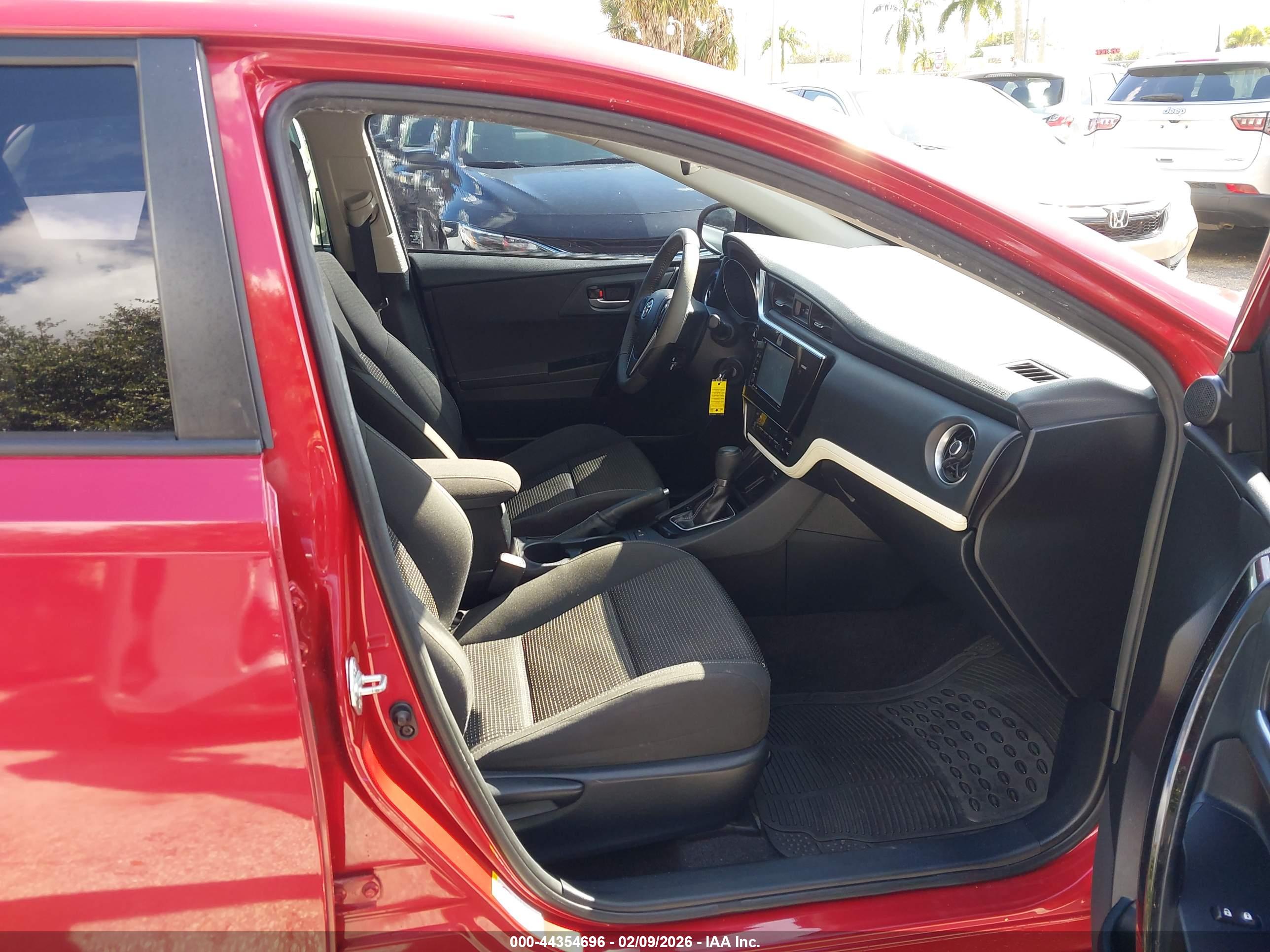 TOYOTA COROLLA image 5