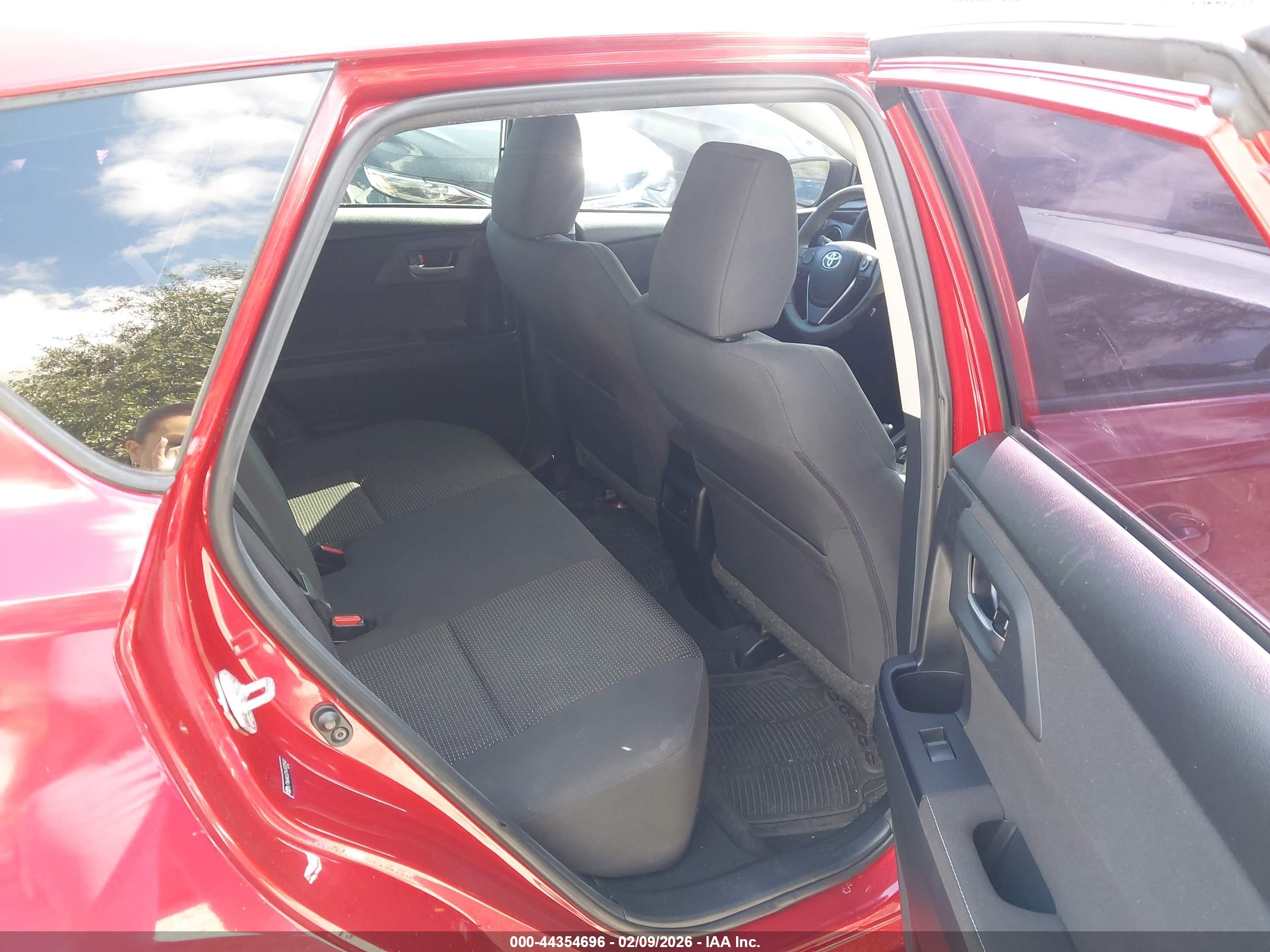 TOYOTA COROLLA image 8