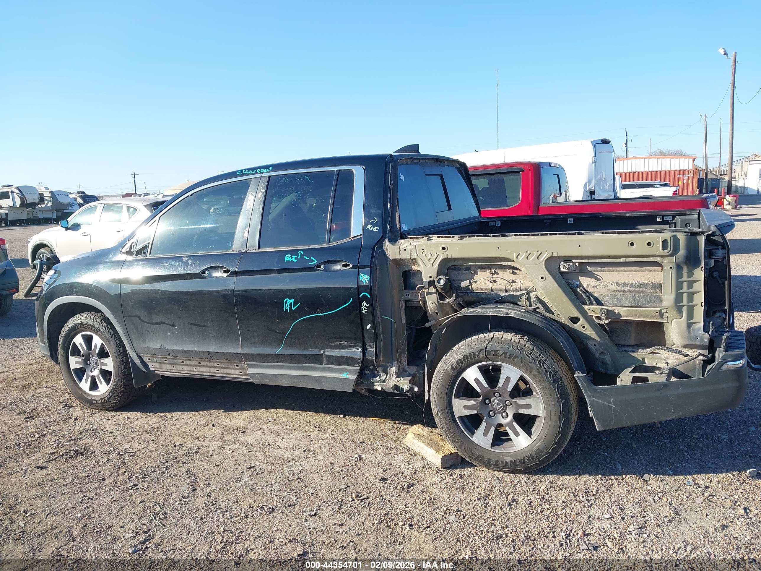 HONDA RIDGELINE image 6