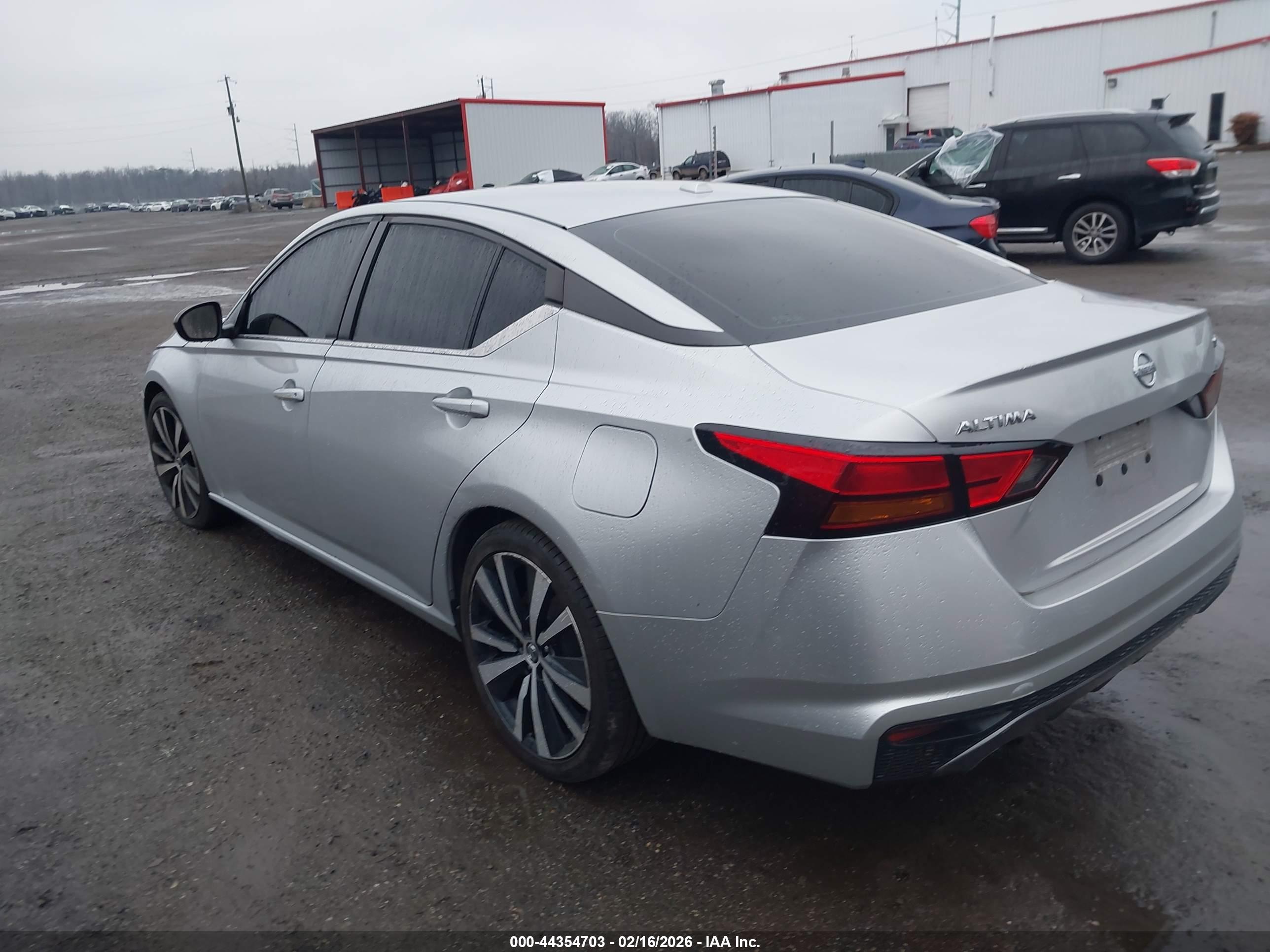 NISSAN ALTIMA image 3