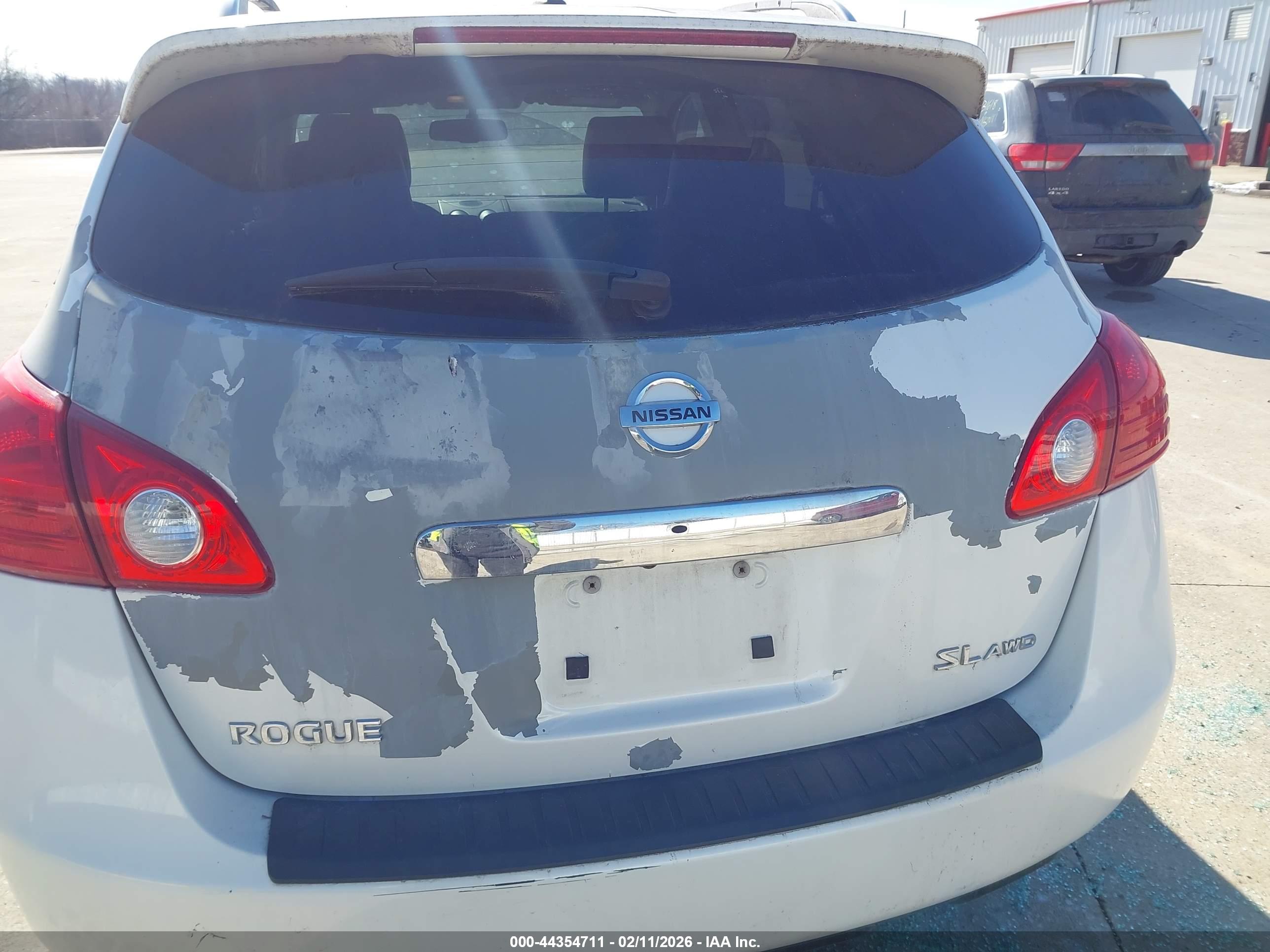 NISSAN ROGUE image 6
